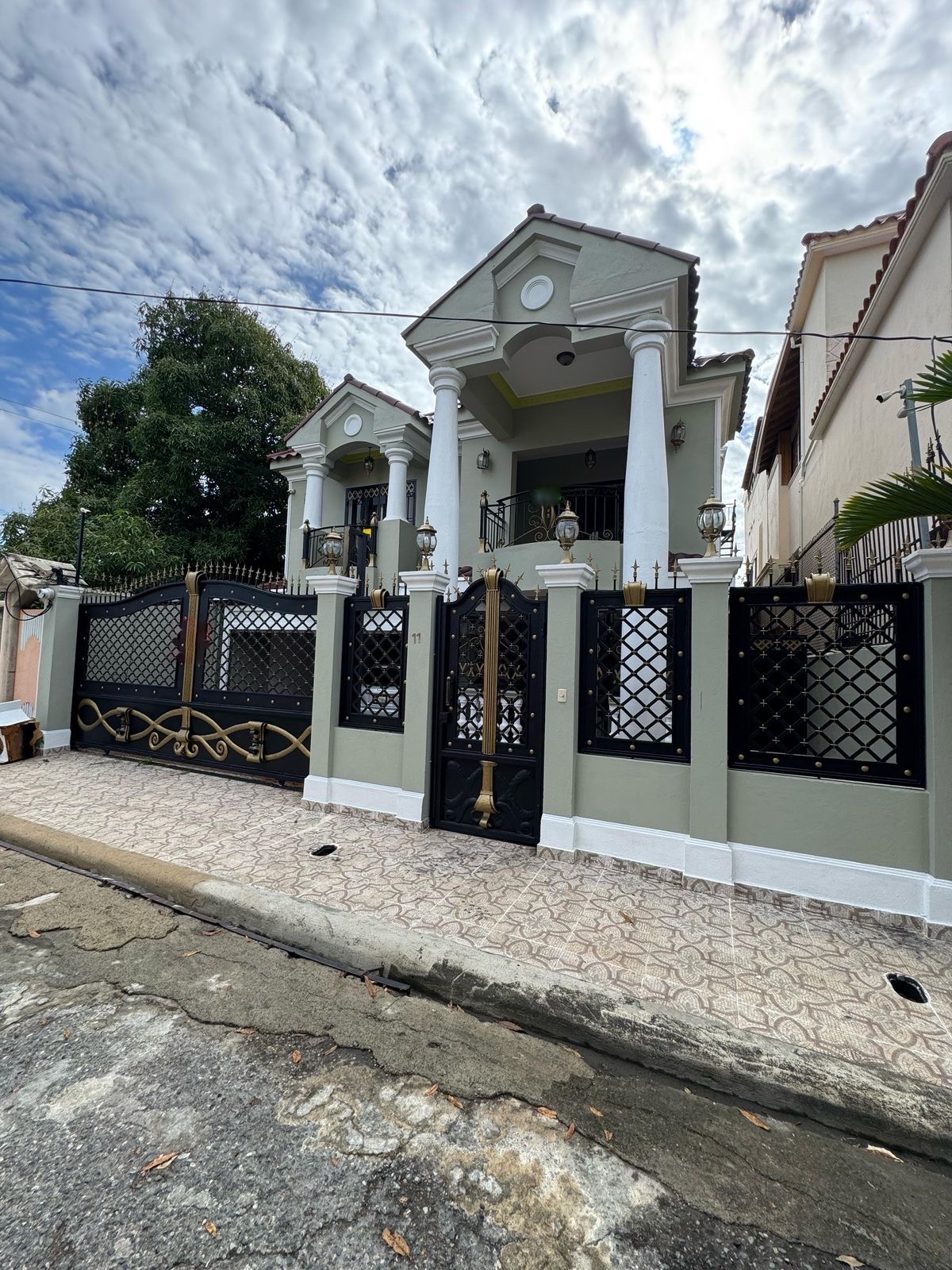 casas - venta de casa de lujo con piscina y terraza en Lucerna Santo Domingo este  8