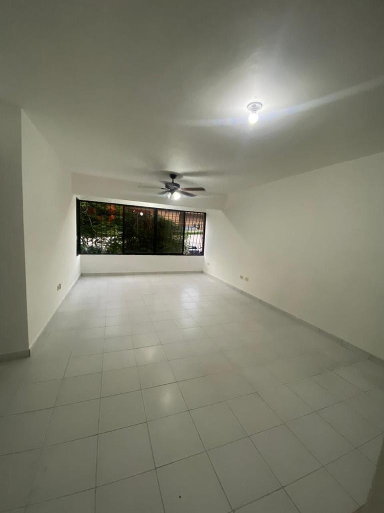 apartamentos - Zona universitaria. Vendo apartamento. 0
