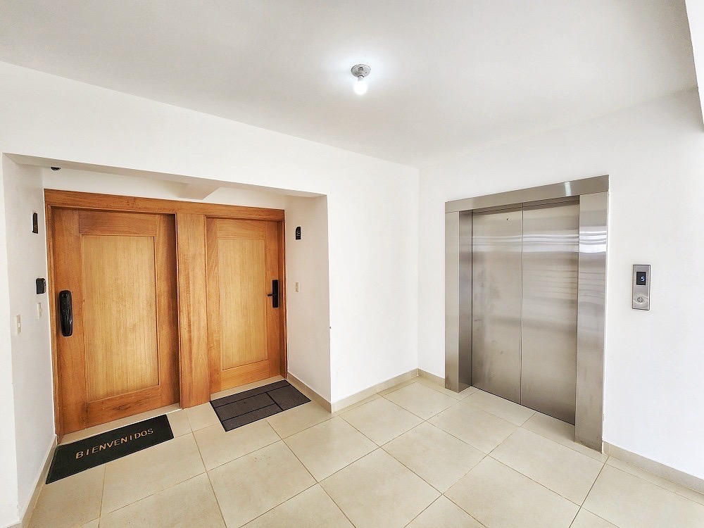 apartamentos - piso alto de renta en Carretera Las Palomas  5