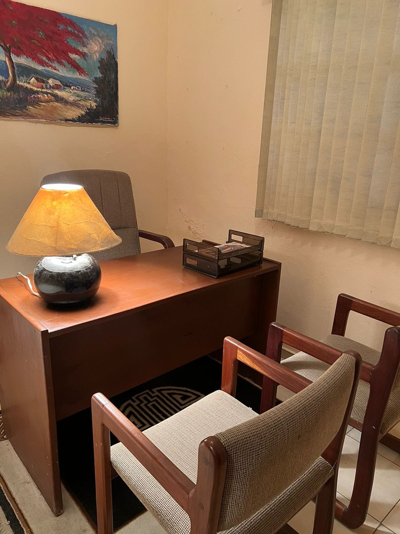 oficinas y locales comerciales - ALQUILER DE BELLA OFICINA EN GAZCUE 4