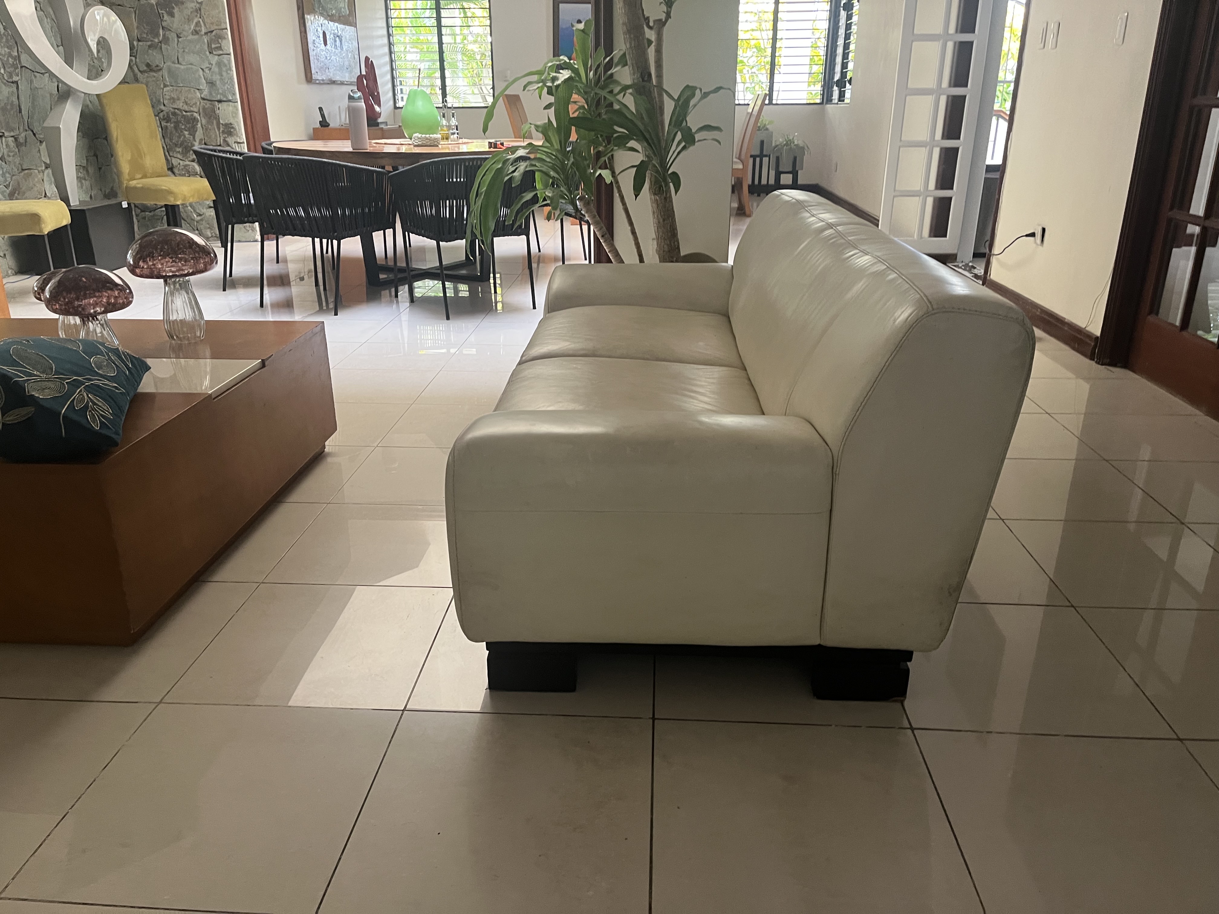 muebles y colchones - sala de piel fina de marca Tutto Pelle 5