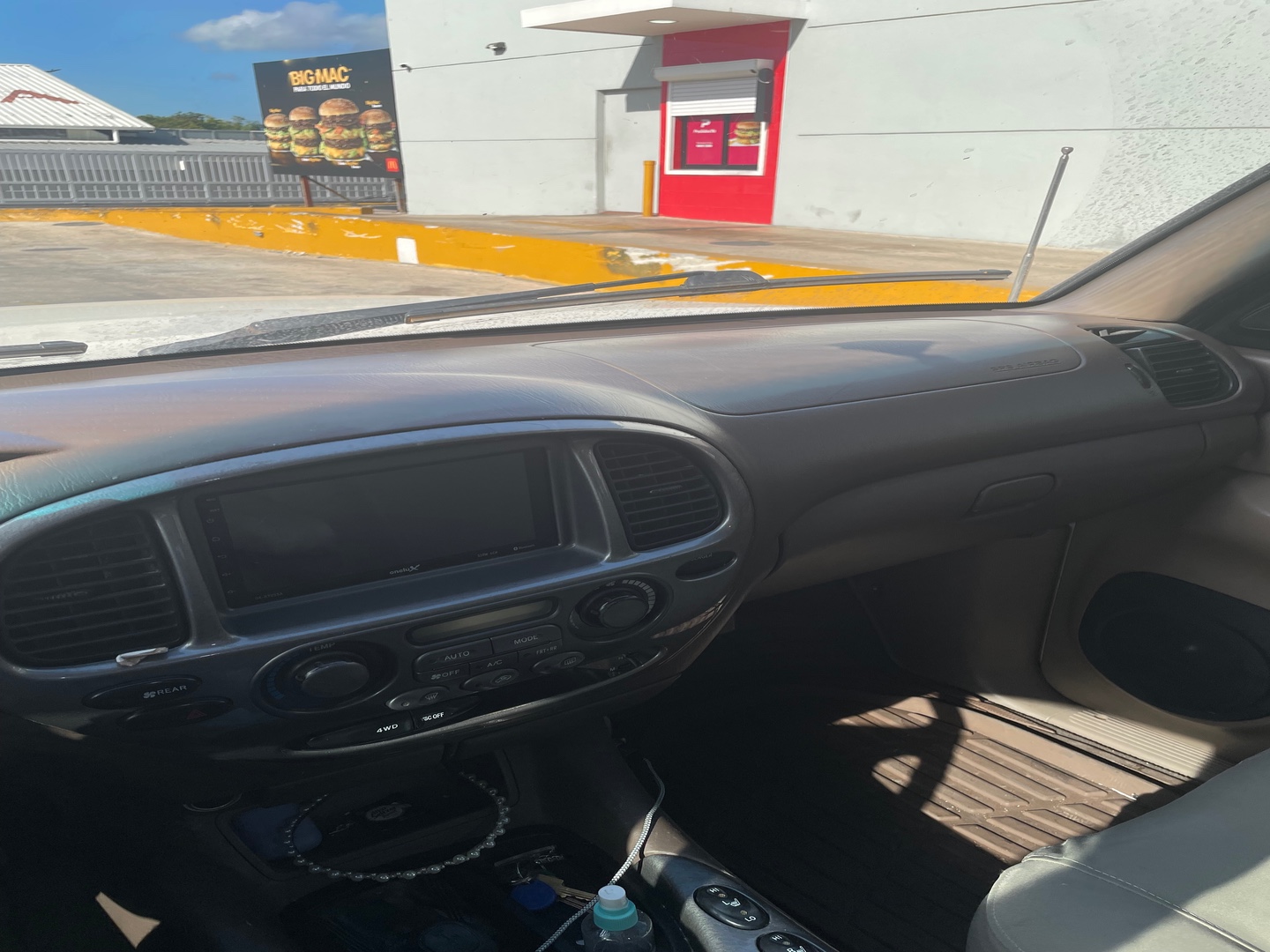 jeepetas y camionetas - Toyota sequoia 20014x4 9