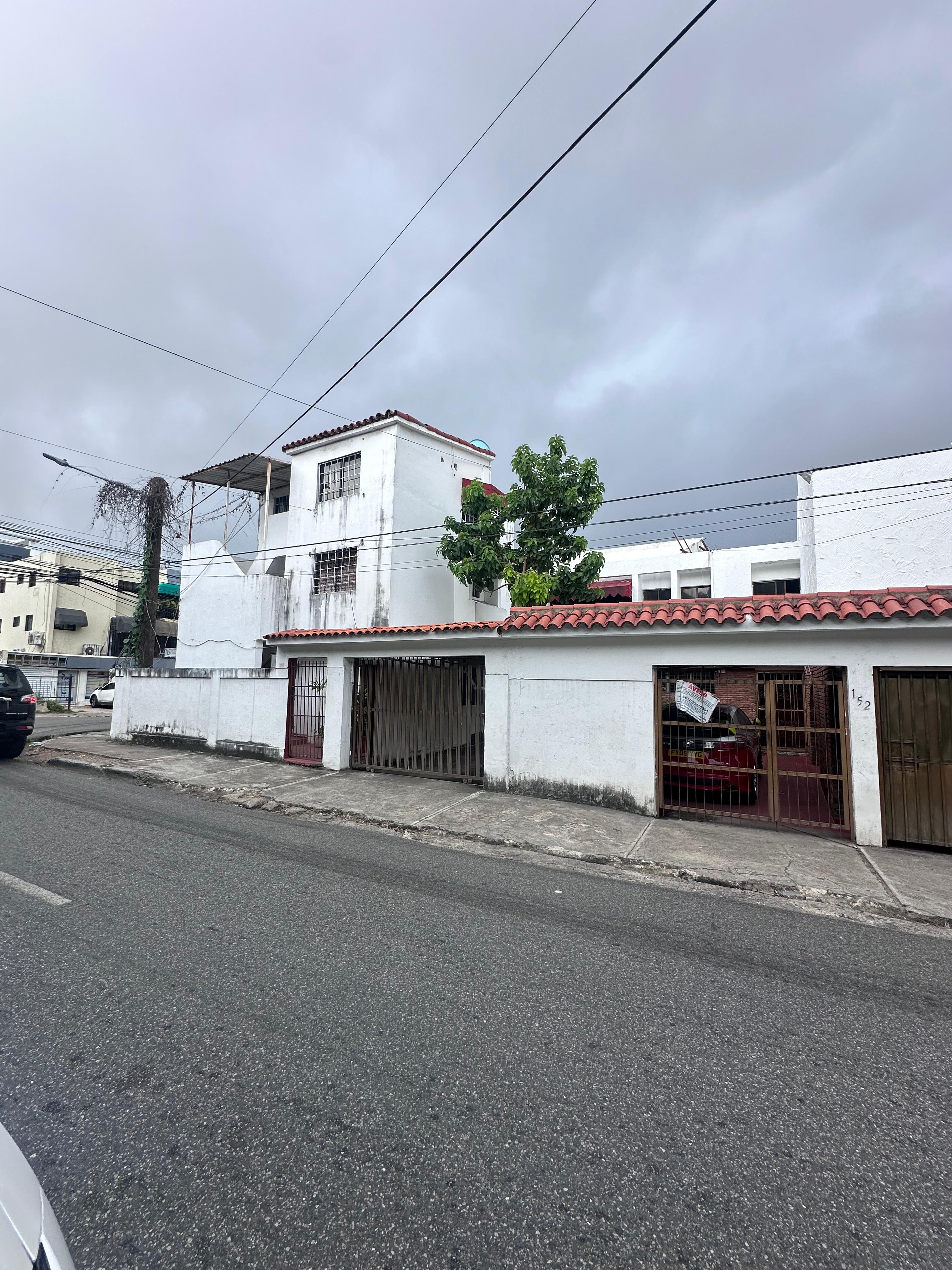 habitaciones y viviendas compartidas - Casa en venta para inversión en Bella vista  0