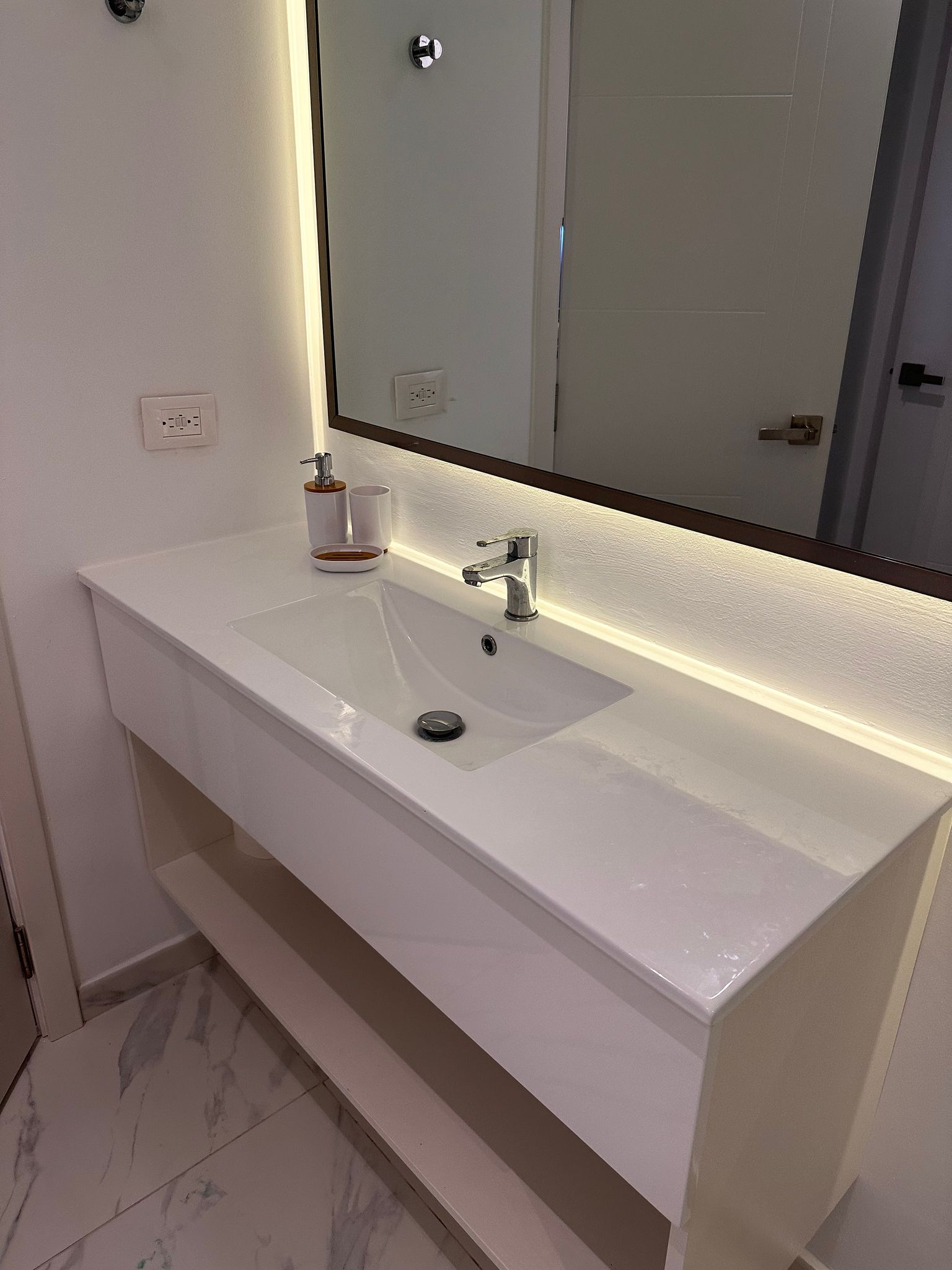 apartamentos - Vive el Lujo en Cana Rock Star – 2H/2B Amueblado con Vista al Golf 1