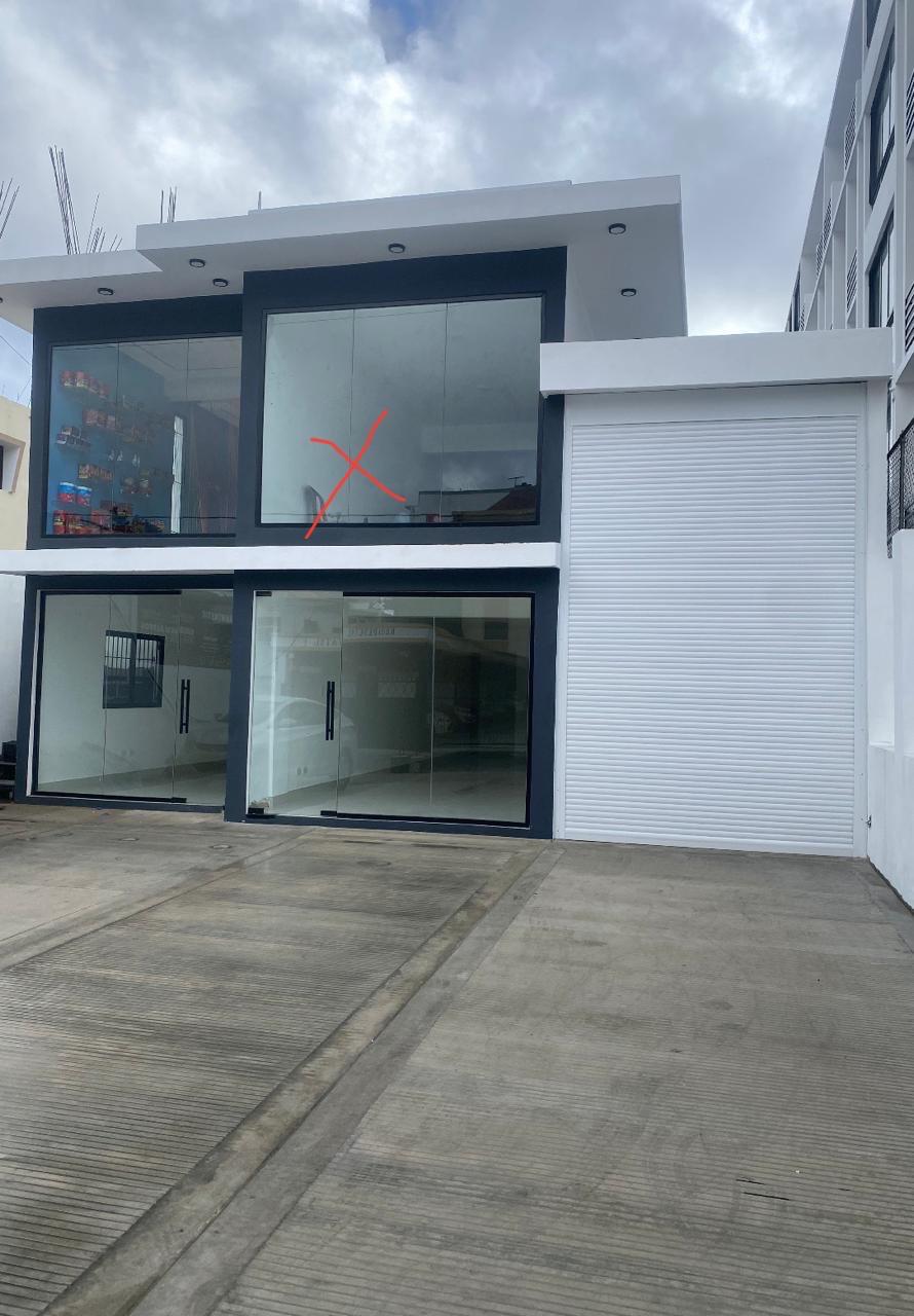 oficinas y locales comerciales - Local comercial en alquiler en Ensanche Quisqueya