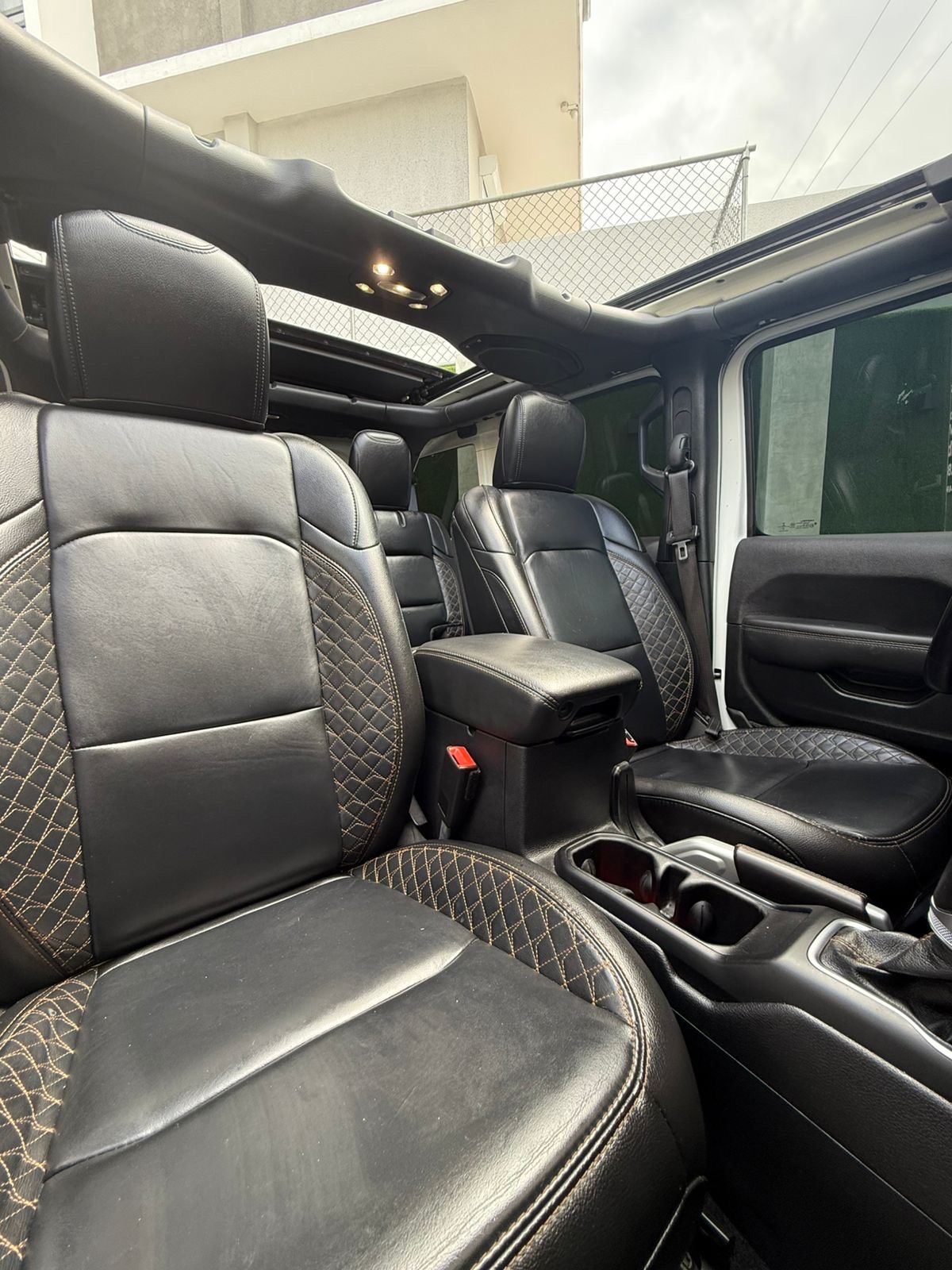 jeepetas y camionetas - Jeep Wrangler 2021 Unlimited Sahara 9