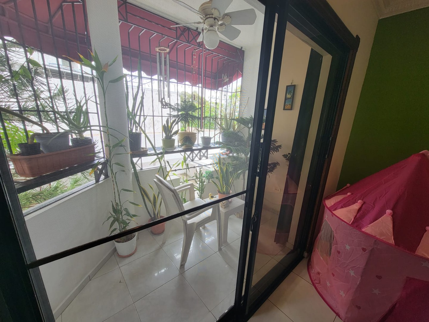 apartamentos - Se vende en la Julia Apartamento Clasico con vista al Mar en 2do  6