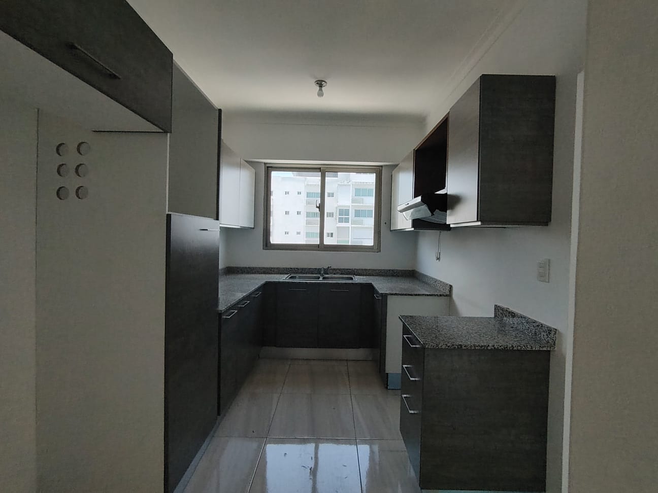 apartamentos - Alquiler de Apartamento Vacío en Evaristo Morales 4
