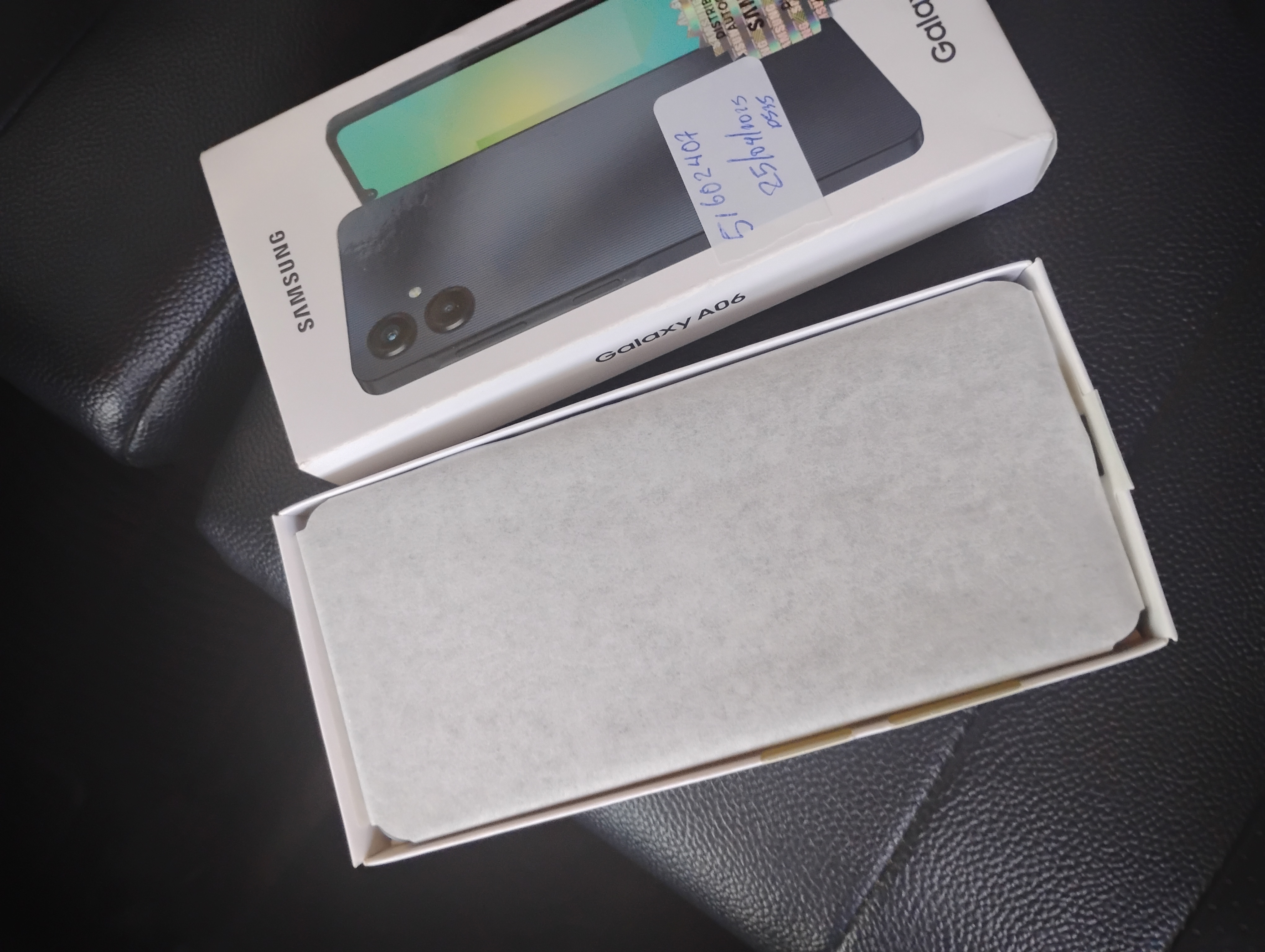 celulares y tabletas - Samsung Galaxy A06  4