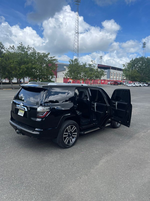 jeepetas y camionetas - Toyota 4runner 2017 1