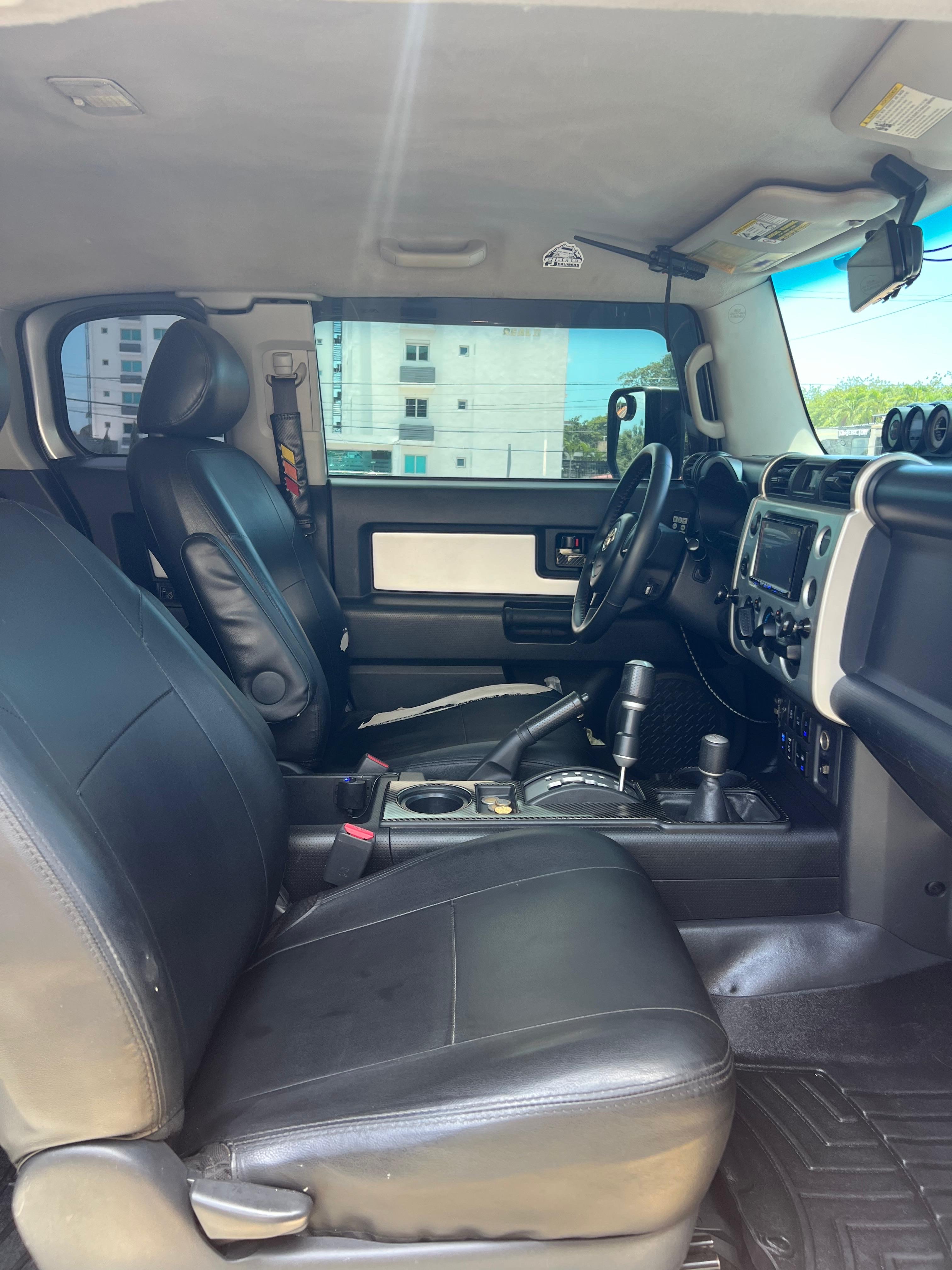 jeepetas y camionetas - Se vende Toyota Fj 2007 5