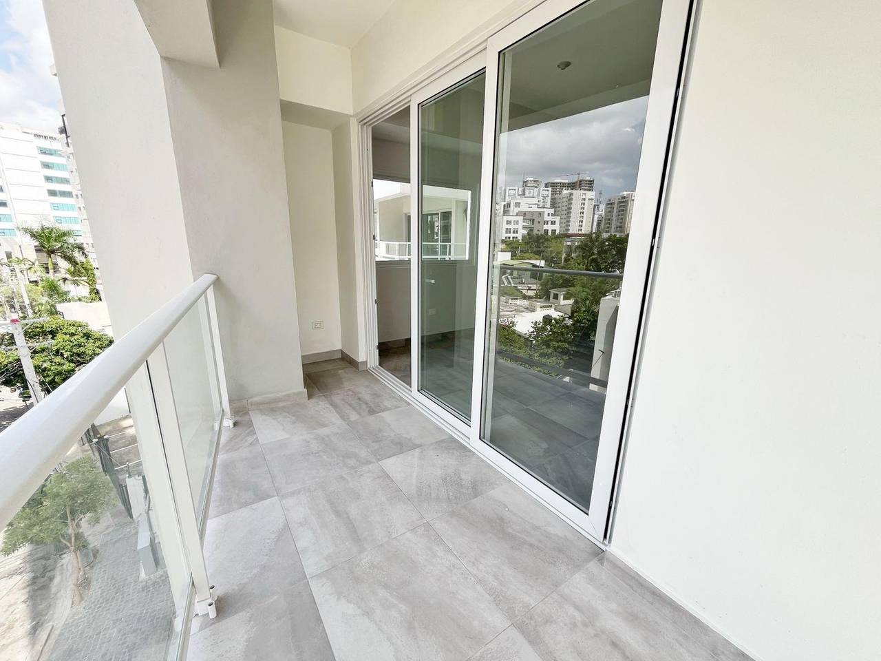 apartamentos - VENTA de moderno apartamento en Serralles 4