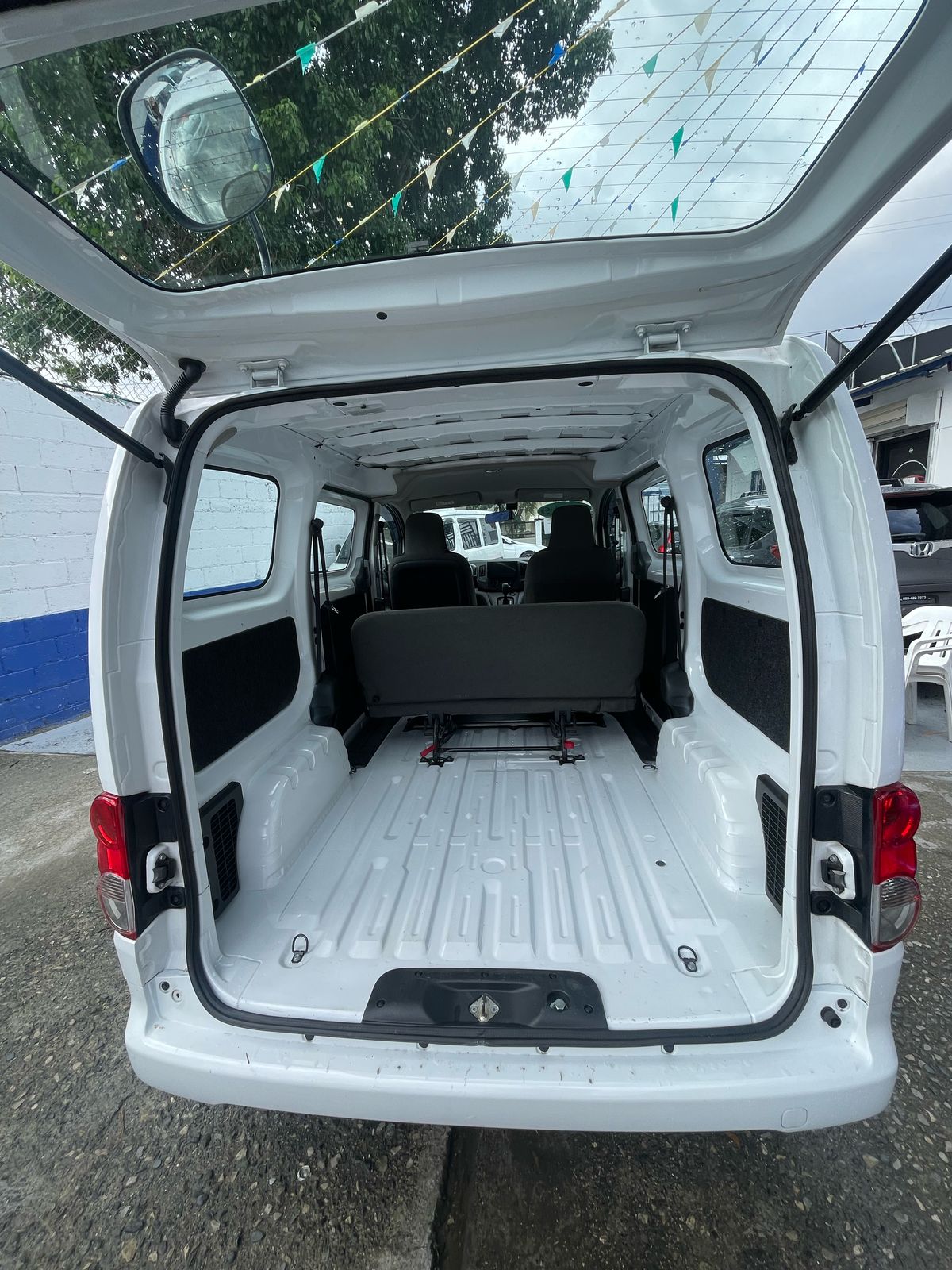otros vehiculos - NISSAN NV200 VANETTE 9