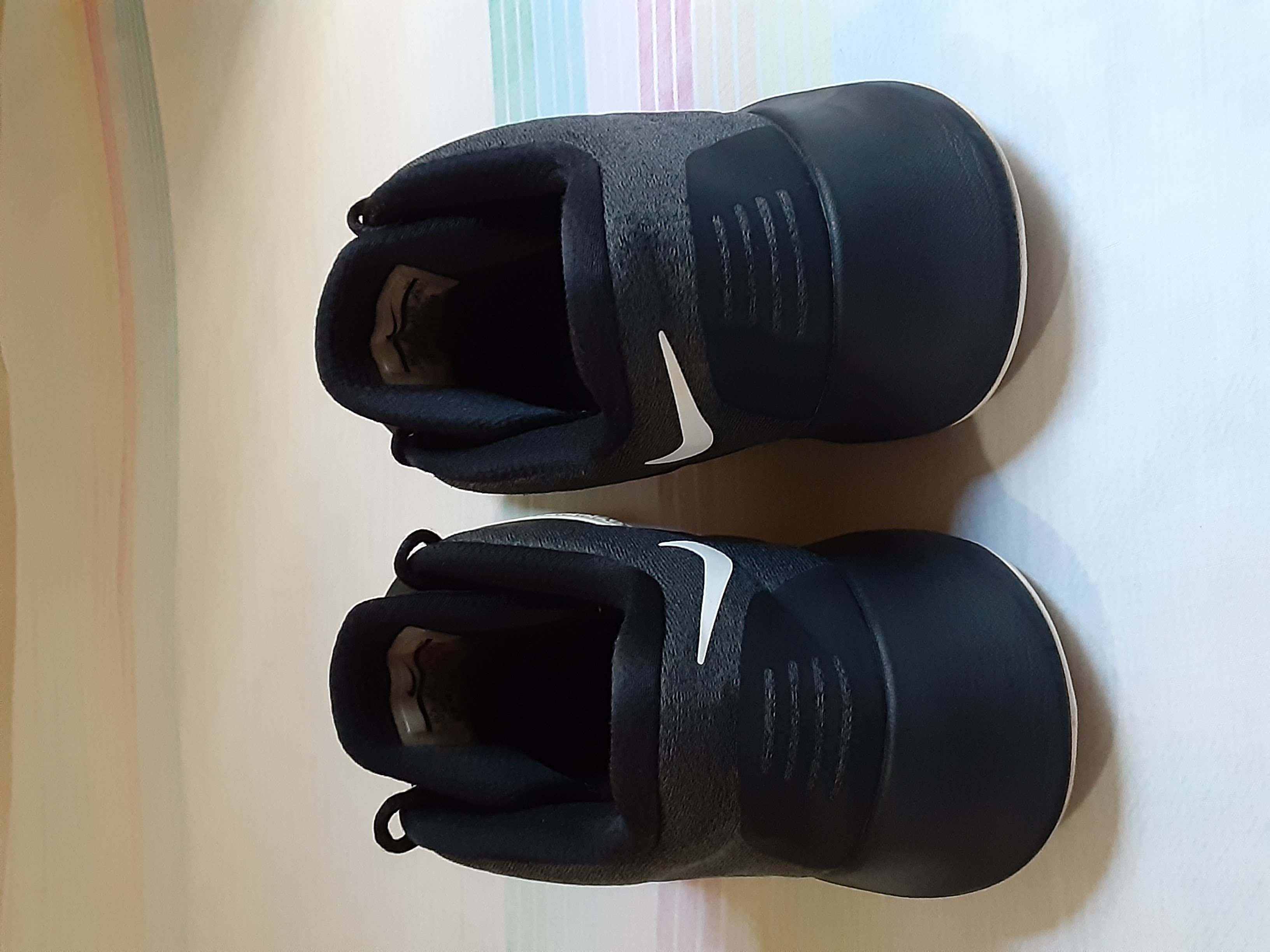 zapatos para hombre - Tenis NIKE  para hombre.   Size: US 10.5   / EUR 44.5 4