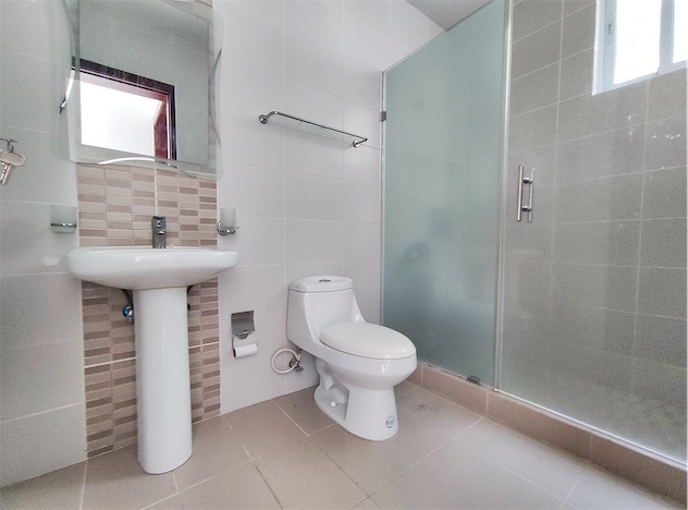 apartamentos - Cuarto nivel de renta en Los Cerros de Gurabo III 3