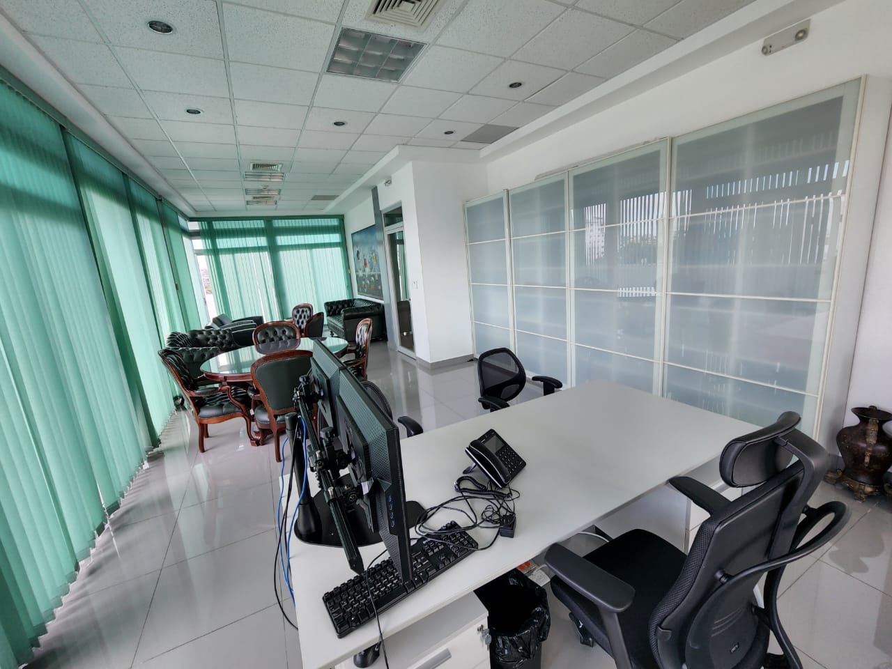 oficinas y locales comerciales - Edificio Corporativo en Venta para Inversionistas 2