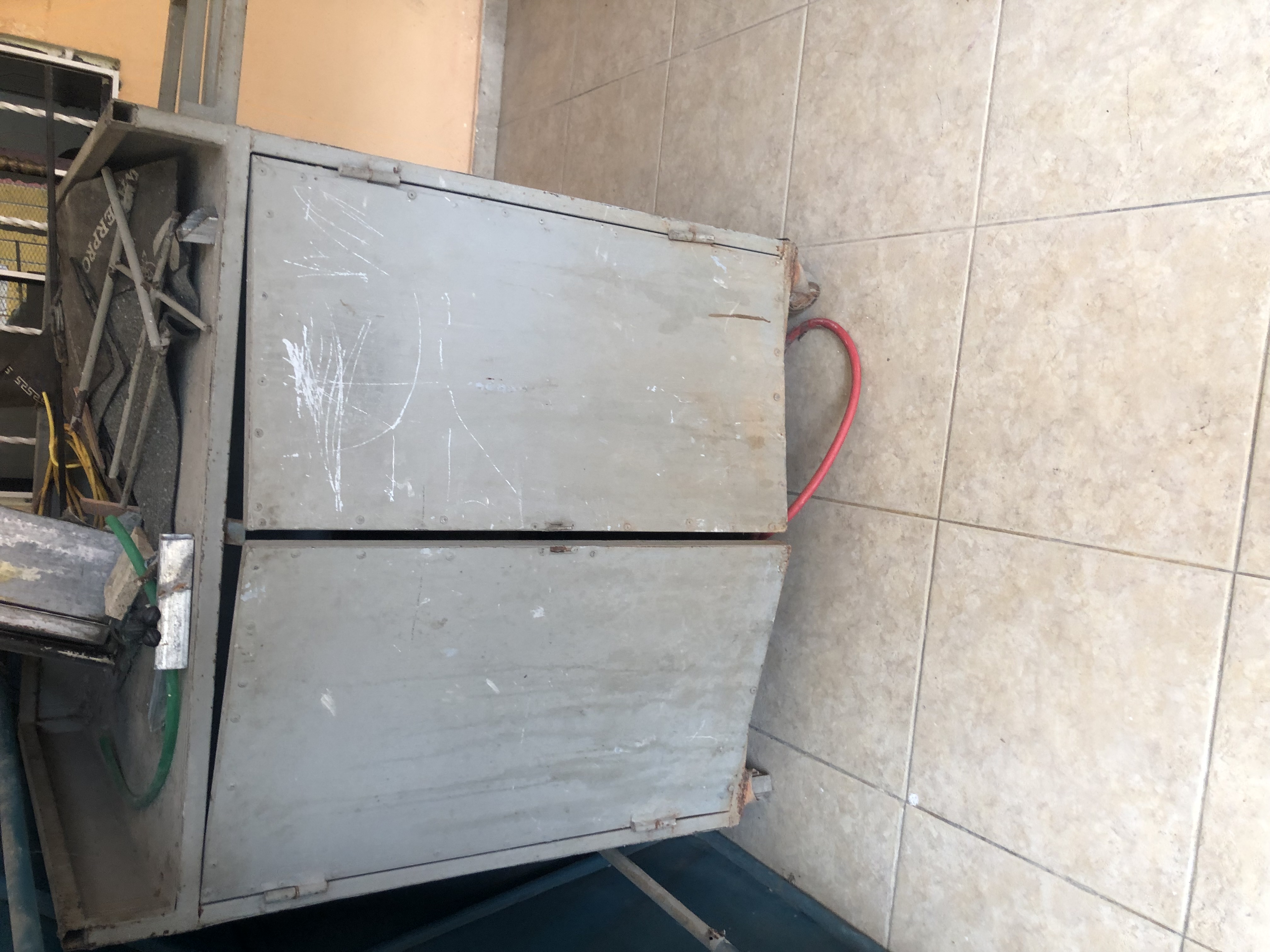 equipos profesionales - Mesa para vender con su tordo  0