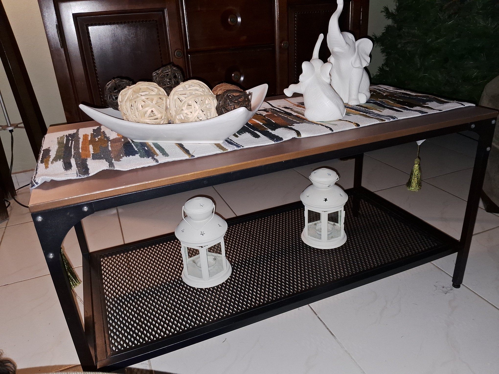 muebles y colchones - Vendo mesa de sala en excelente estado 0