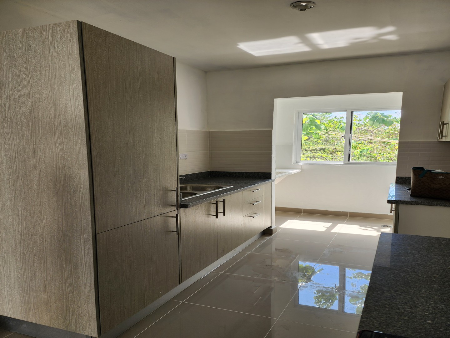 apartamentos - Apto en alquiler, nuevo a estrenar, a 5 minutos de la embajada, 2 habitaciones 8