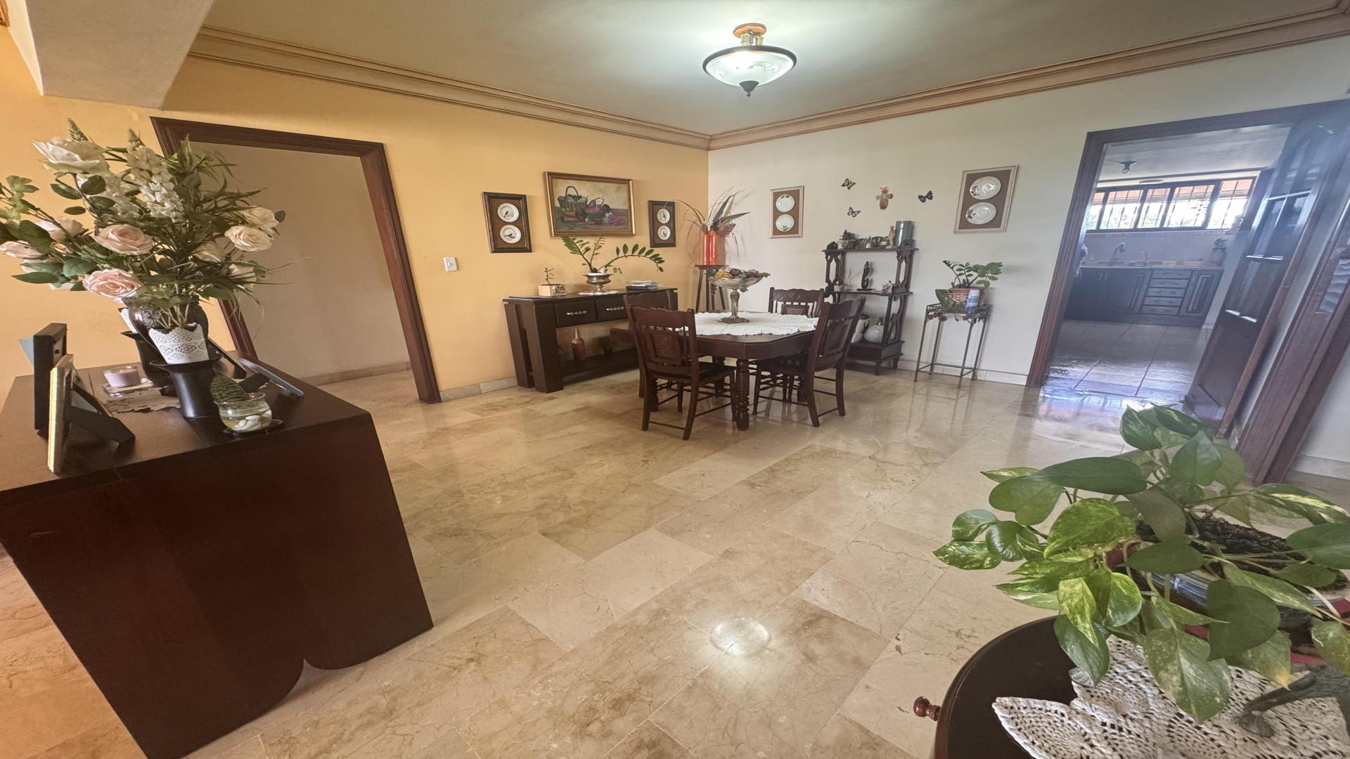 apartamentos - Amplio apartamento en venta en Arroyo Hondo Viejo. 5