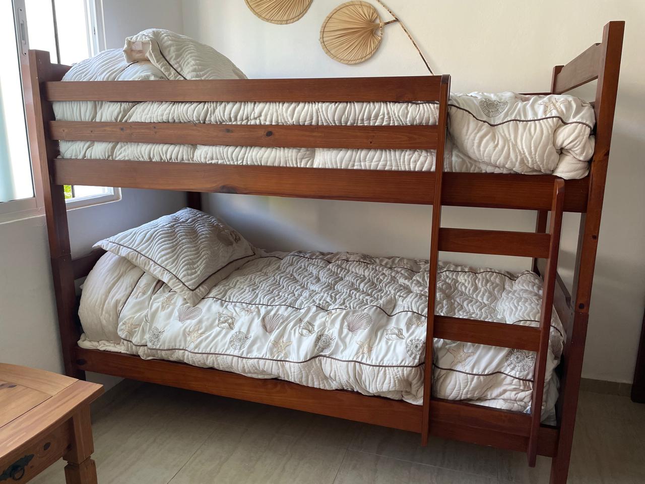 muebles y colchones - Camarotes de madera. Perfectas condiciones! Negoci 0