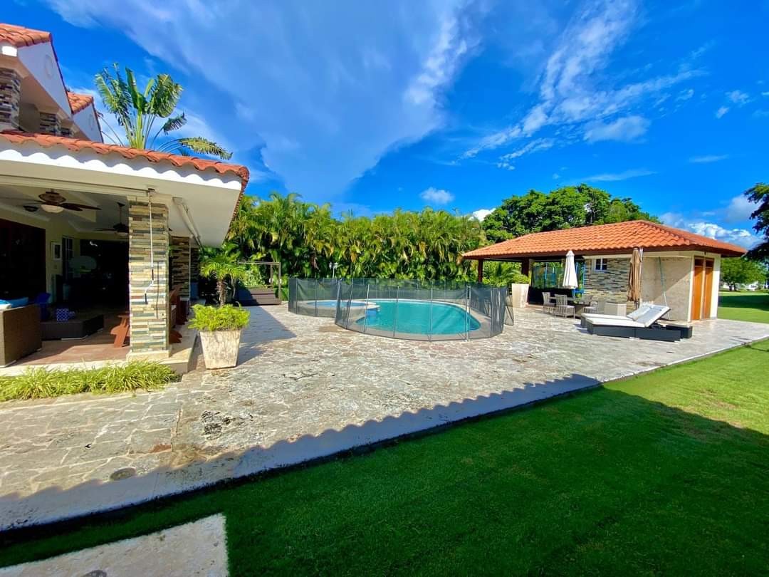 casas vacacionales y villas - SE VENDE  Lujosa Villa Familiar con una Villa de Huésped 4