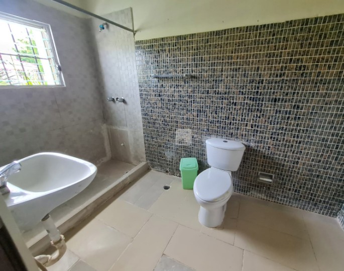 casas - Alquiler Casa de 4 Habitaciones para Negocio, en Excelente Zona de Renacimiento 8