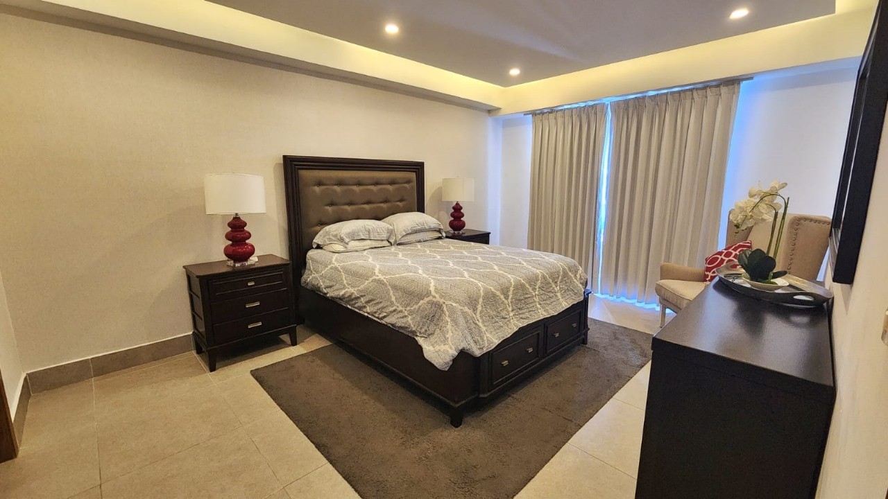 apartamentos - Apartamento en El Exclusivo Sector de Naco Totalmente Amueblado.   5