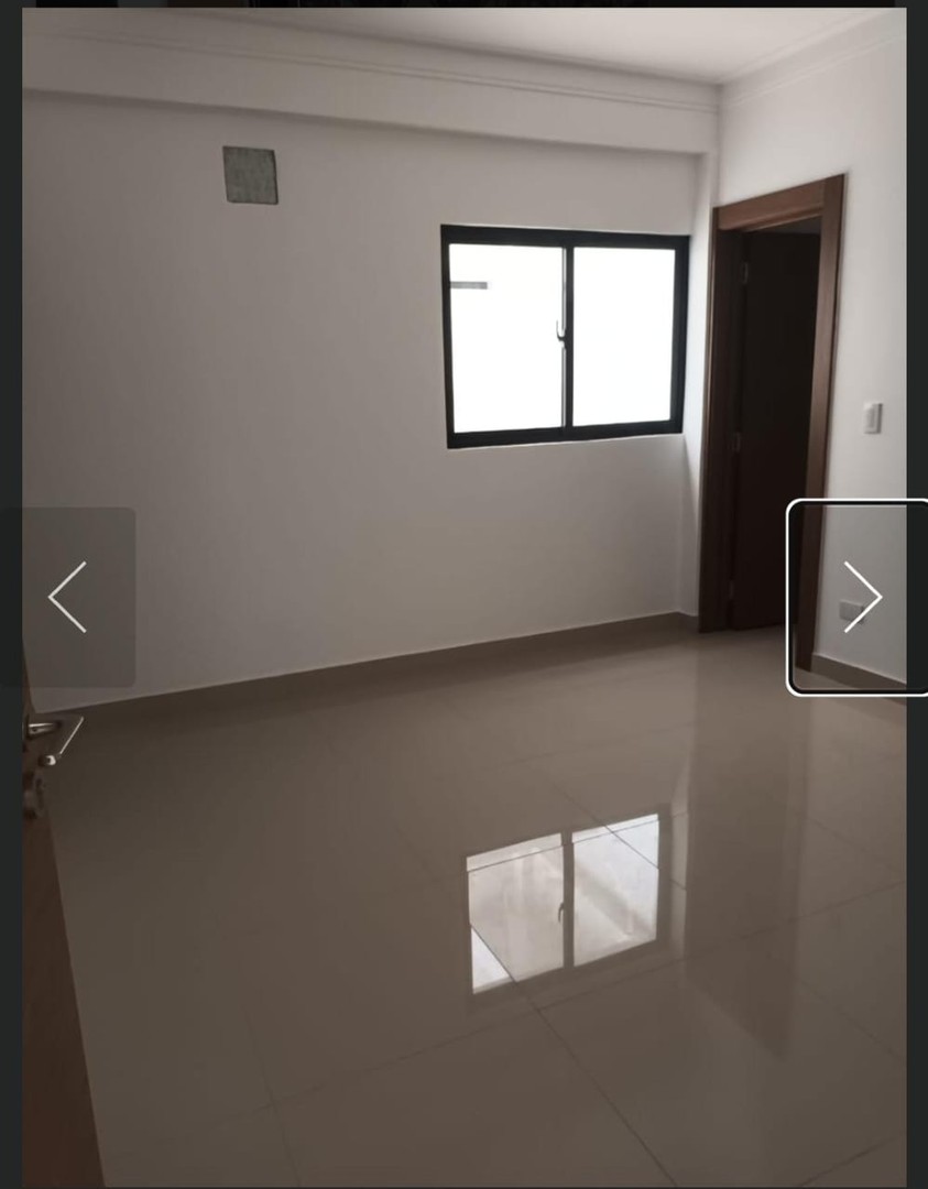apartamentos - ALQUILO apartamento en Los Restauradores

Nuevo a estrenar

Piso 3 

Balcón 
 5