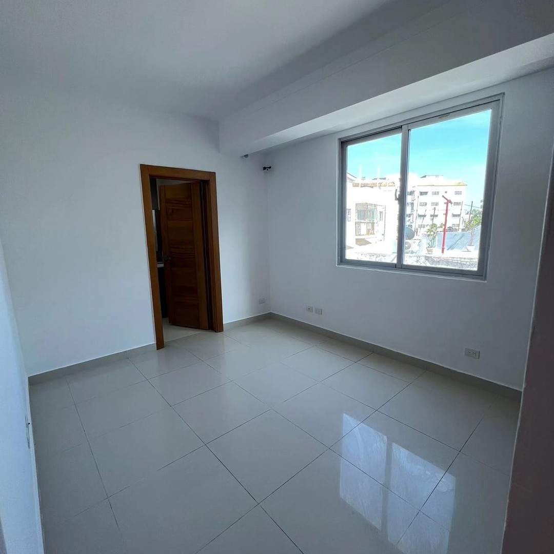 apartamentos - Vendo apartamento Renacimiento
3er ps 
2 hab
SD $165,000 7