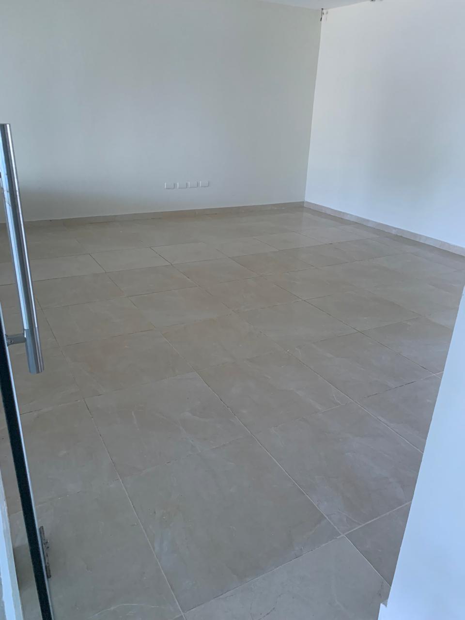 oficinas y locales comerciales - Alquiler amplio local 3er nivel plaza, Gazcue 6