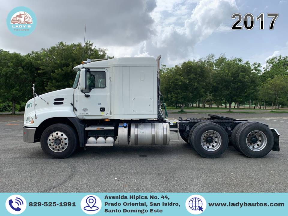camiones y vehiculos pesados - Mack Pinnacle 2017 2