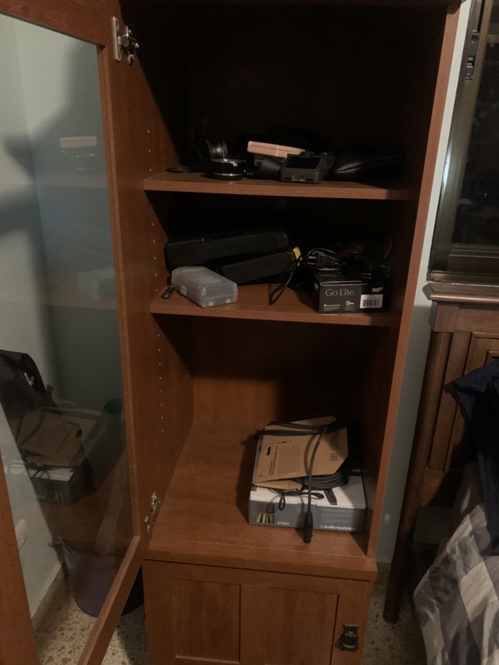 muebles y colchones - Juego de estante con vitrina 