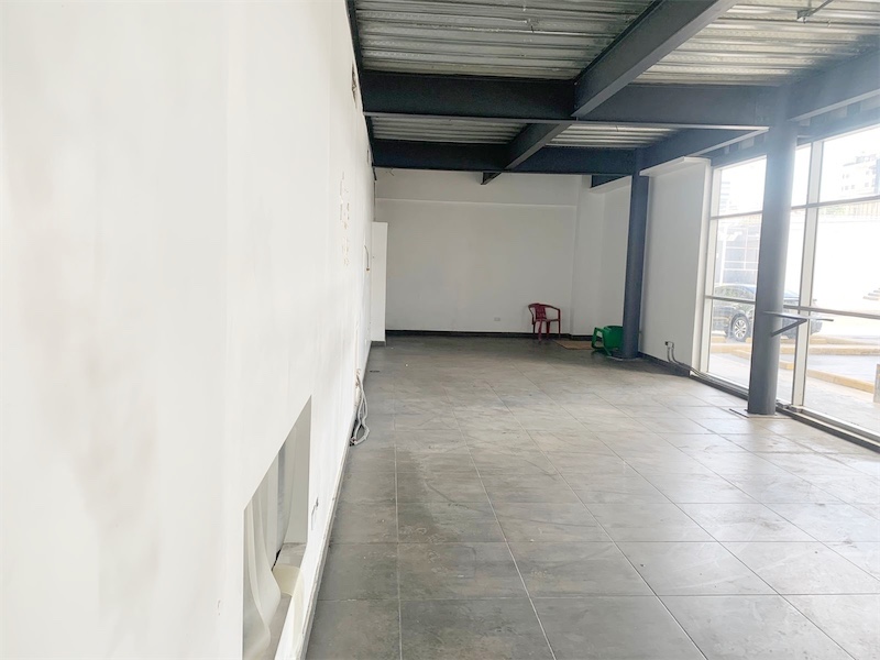 oficinas y locales comerciales - Local en Piantini 120 metros 4