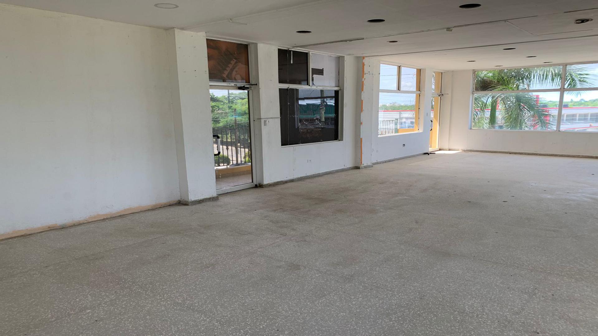 oficinas y locales comerciales - Local comercial en alquiler en San Isidro 3