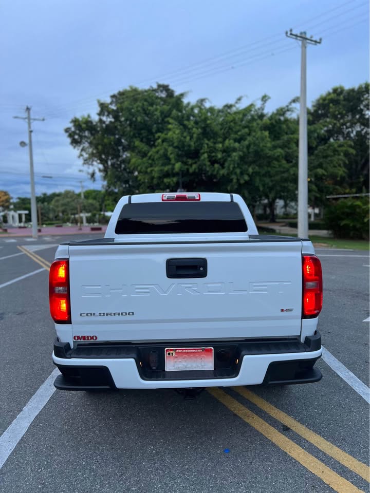 jeepetas y camionetas - 🚀 ¡Potencia y estilo! Chevrolet Colorado 2022, V6 6