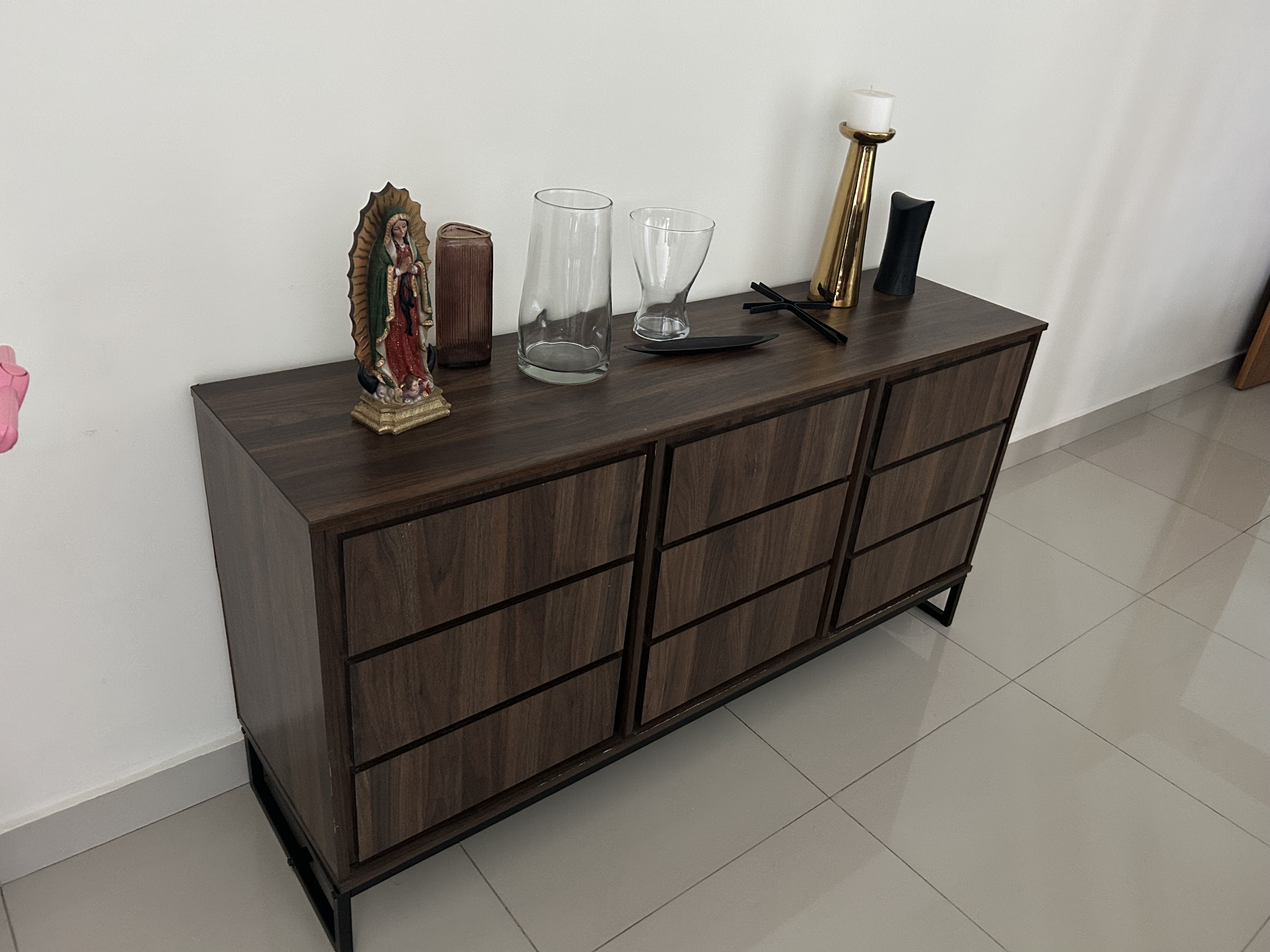 muebles y colchones - vendo credenza buffetera  2