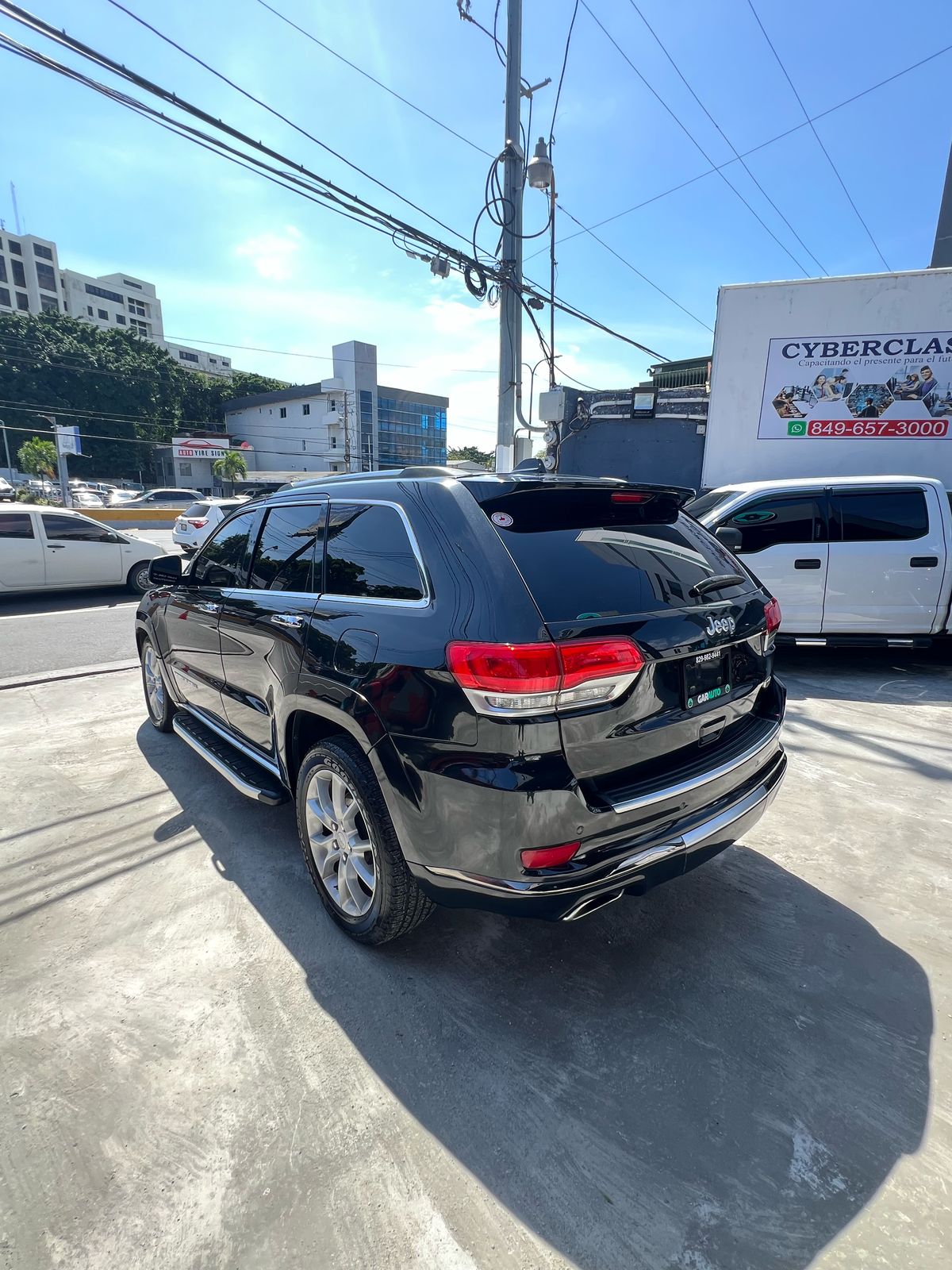 jeepetas y camionetas - Jeep Grand Cherokee Summit  2