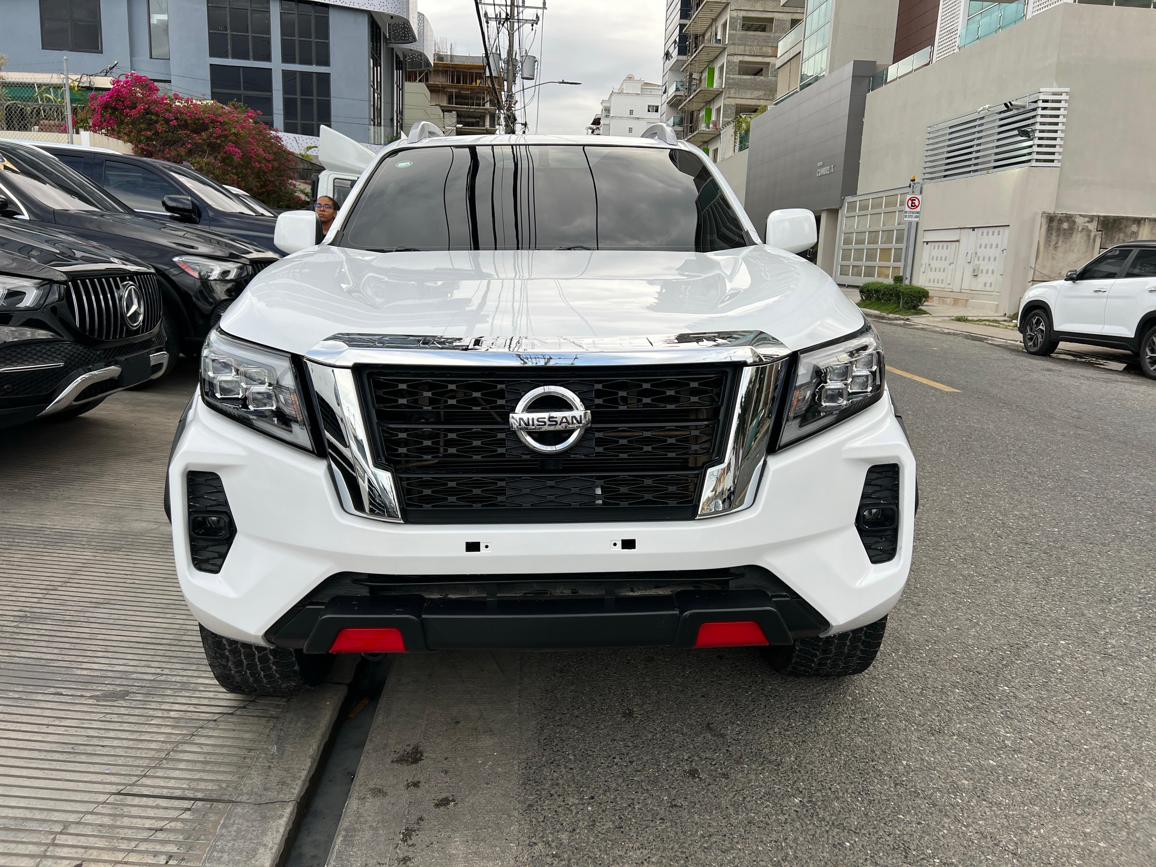 jeepetas y camionetas - Nissan Frontier NP300 2019 Modificada 1