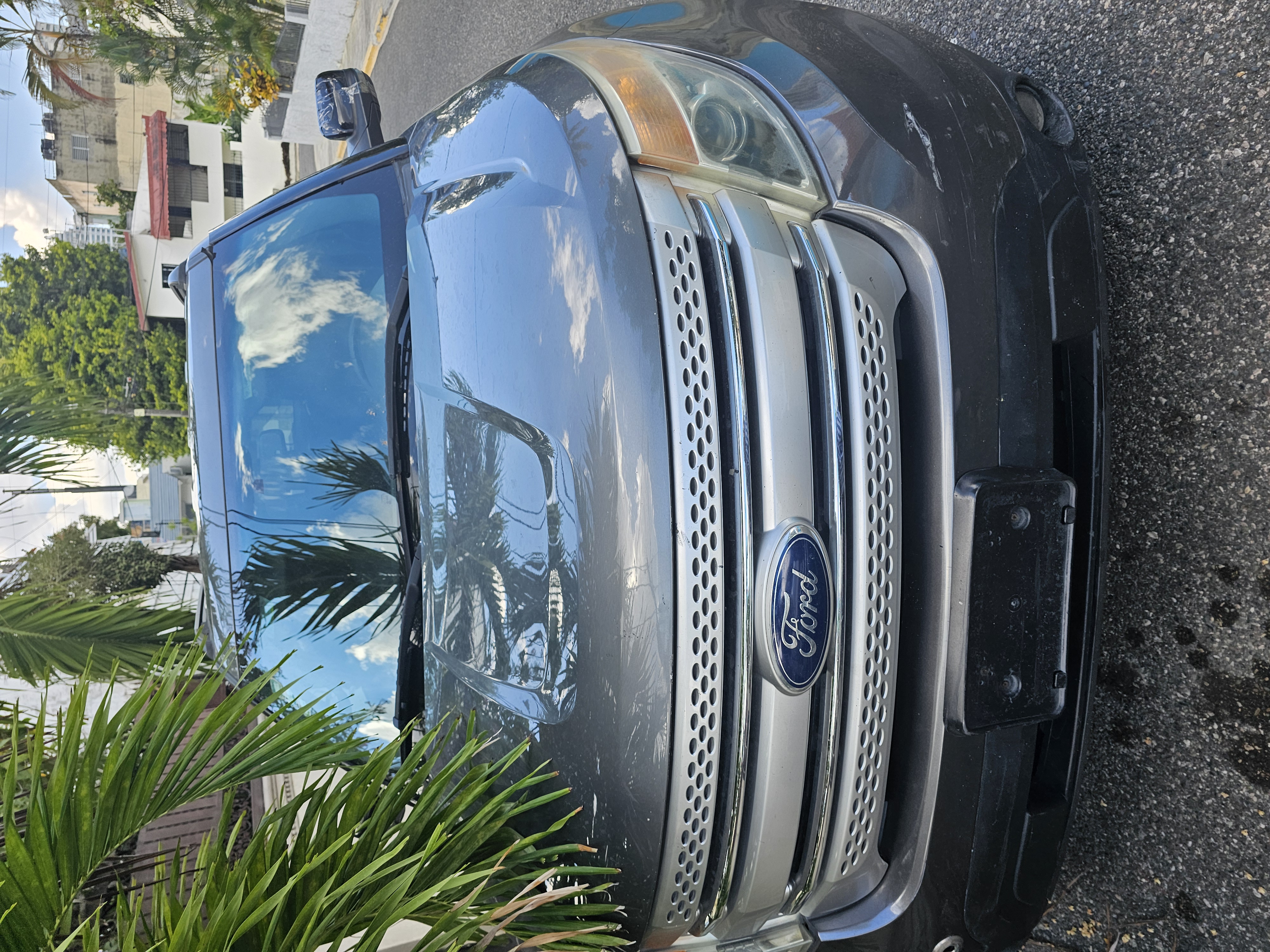 jeepetas y camionetas - vendo fird exploree gris, leder 2013 en $664 4