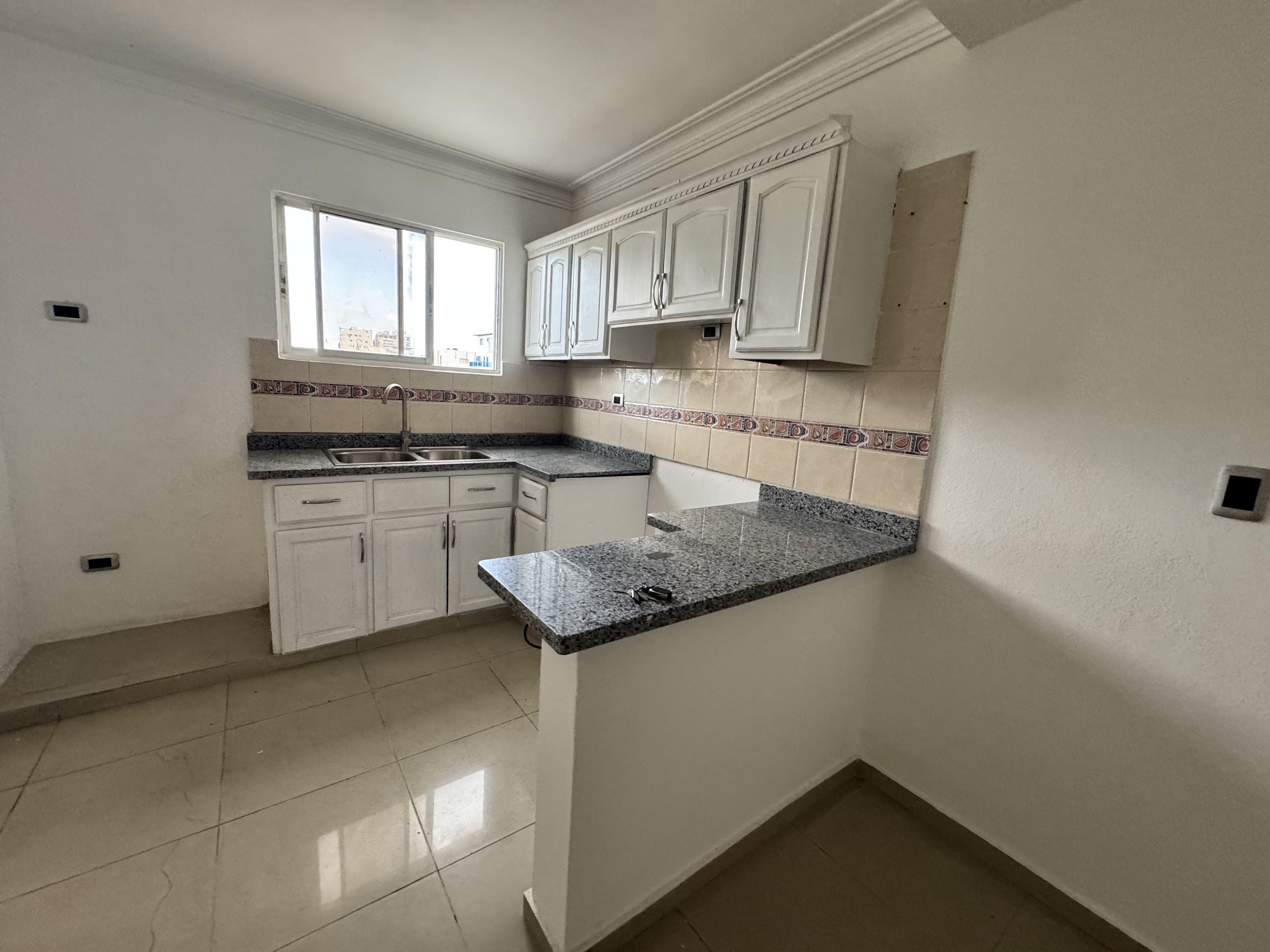 apartamentos - venta de apartamento en Alma Rosa 1 con 136mts Santo Domingo este  8