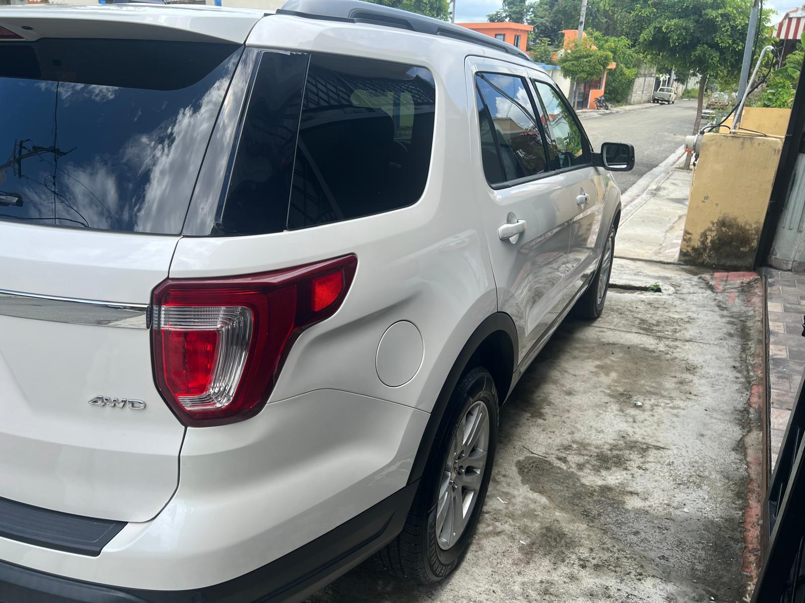 jeepetas y camionetas - Ford Explorer XLT 2019 3