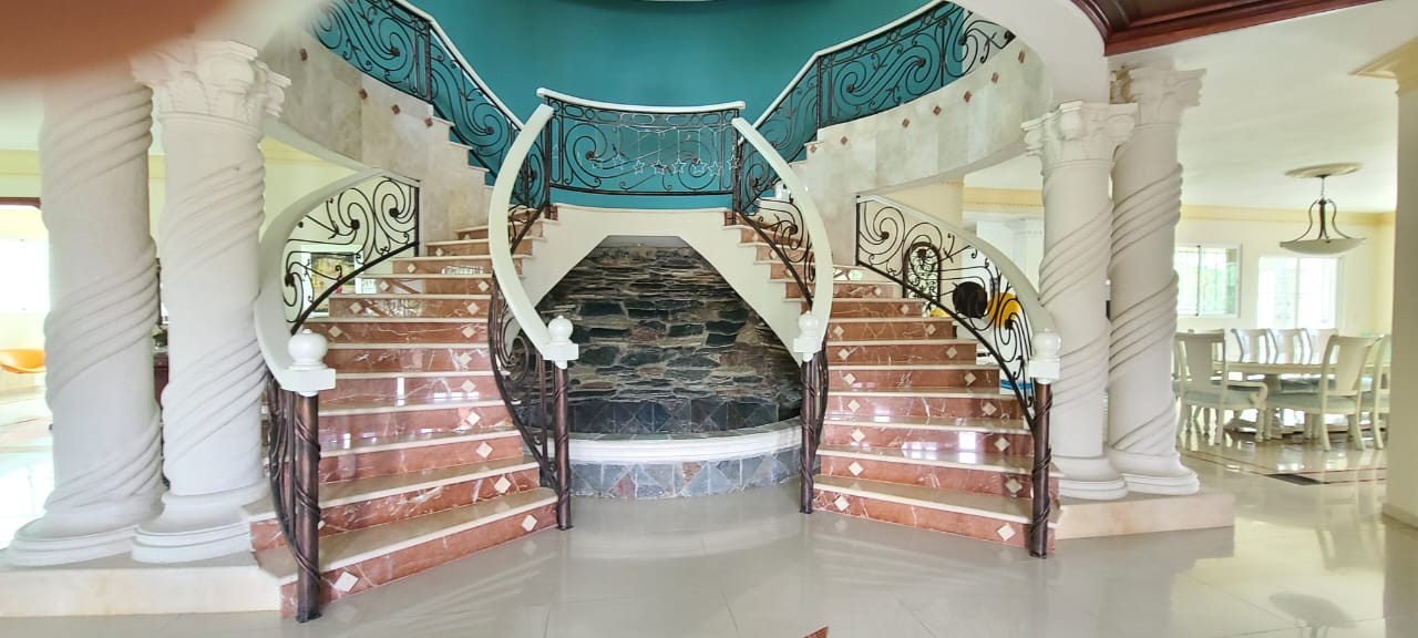 casas - Espectacular Vivienda en Venta Próximo al HOMS  2