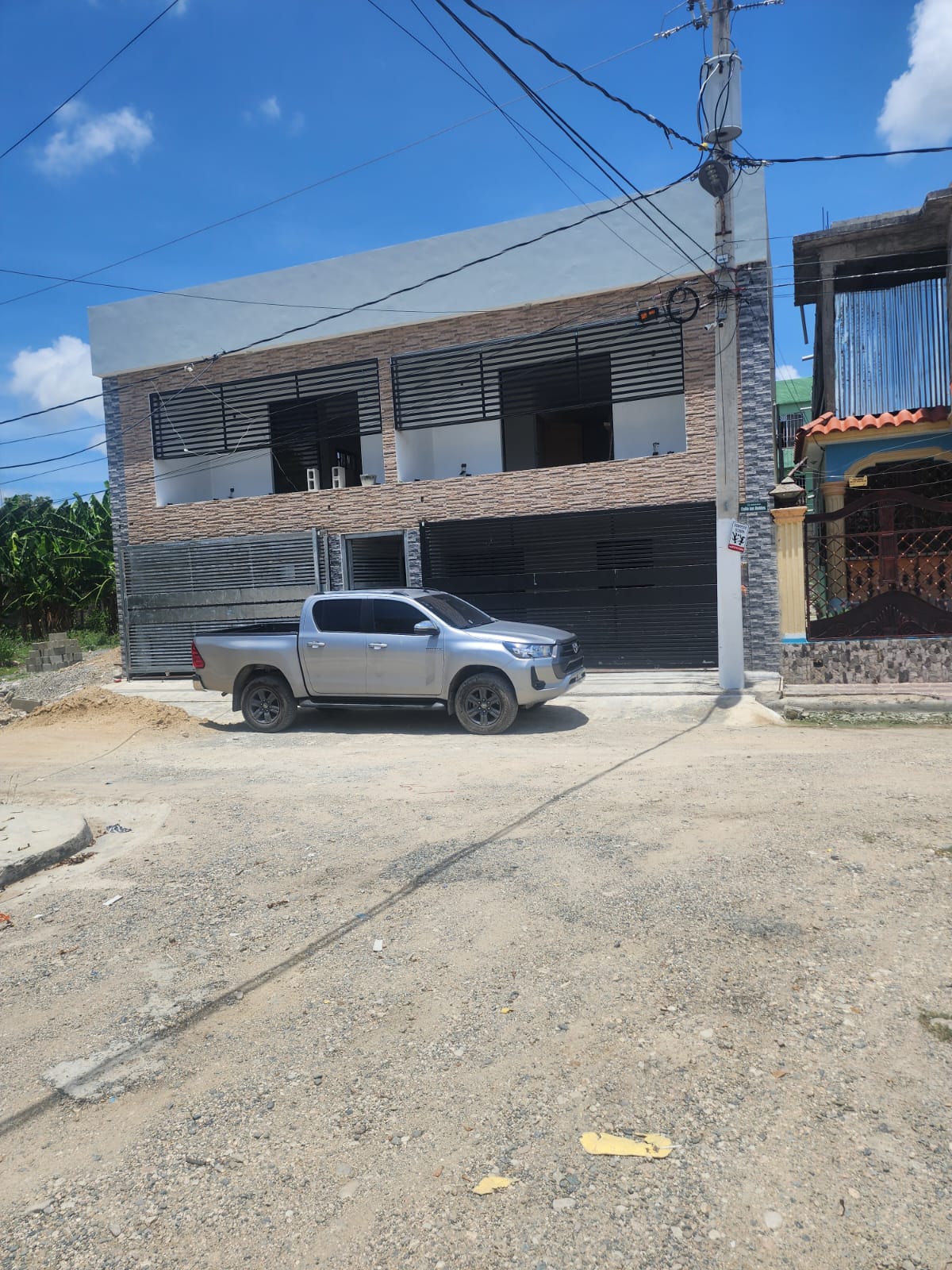 otros inmuebles - Venta inmuebles 3 viviendas (90% ya construida) 0