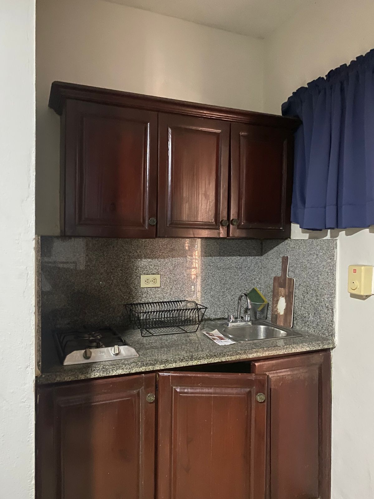 apartamentos - Alquiler Estudio Amueblado, Zona Colonial 3