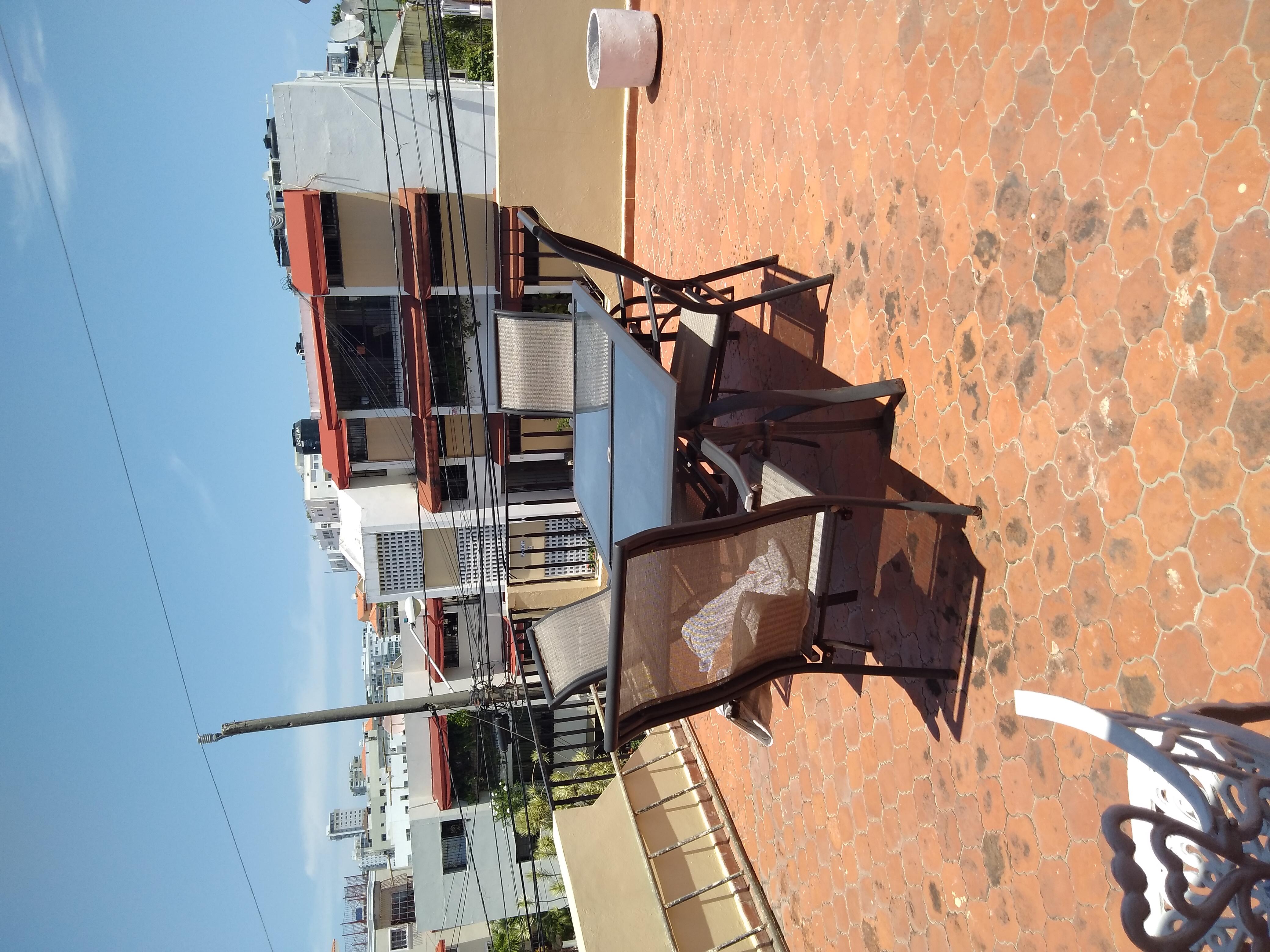 casas - Vendo casa de 2 niveles en urbanización Fernández  5