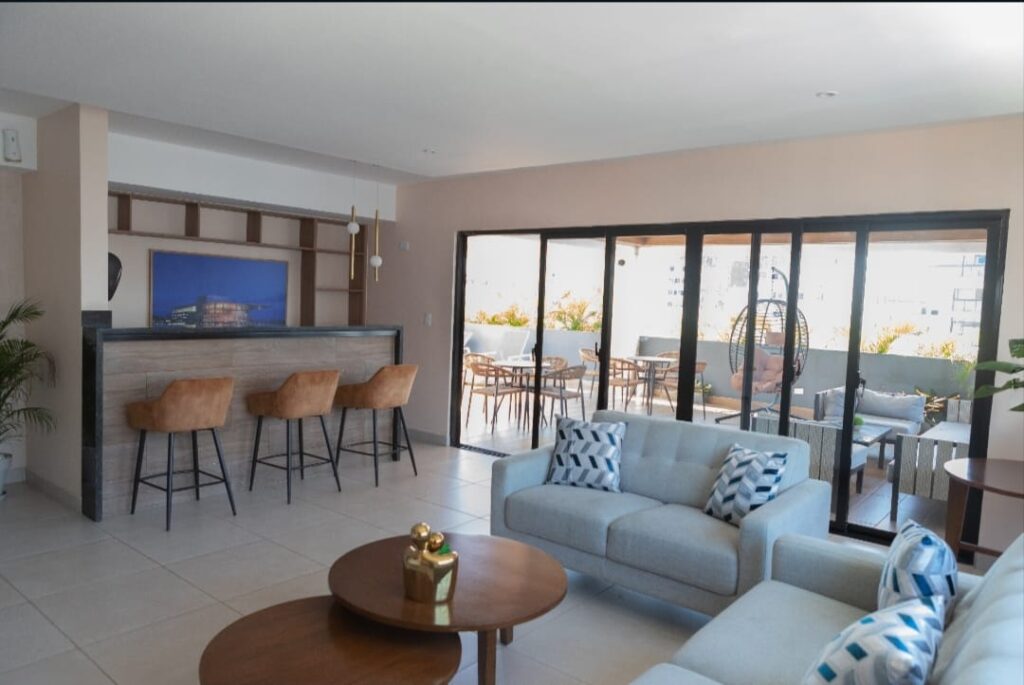 apartamentos - 2737- APTO. EN EVARISTO MORALES, STO. DGO.  0