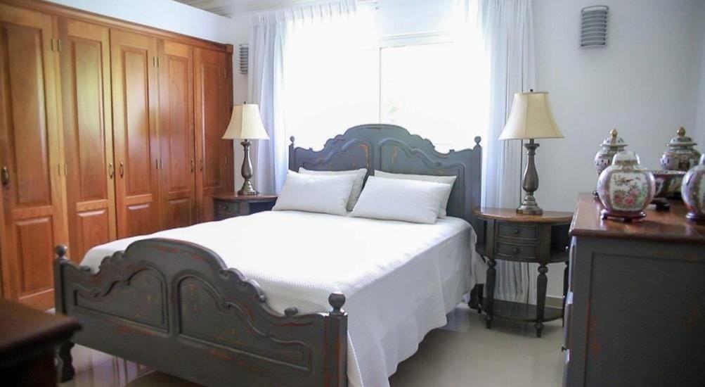 casas vacacionales y villas - Hermosa villa totalmente amueblada
Metro Country Club, Juan Dolio, San Pedro de  4