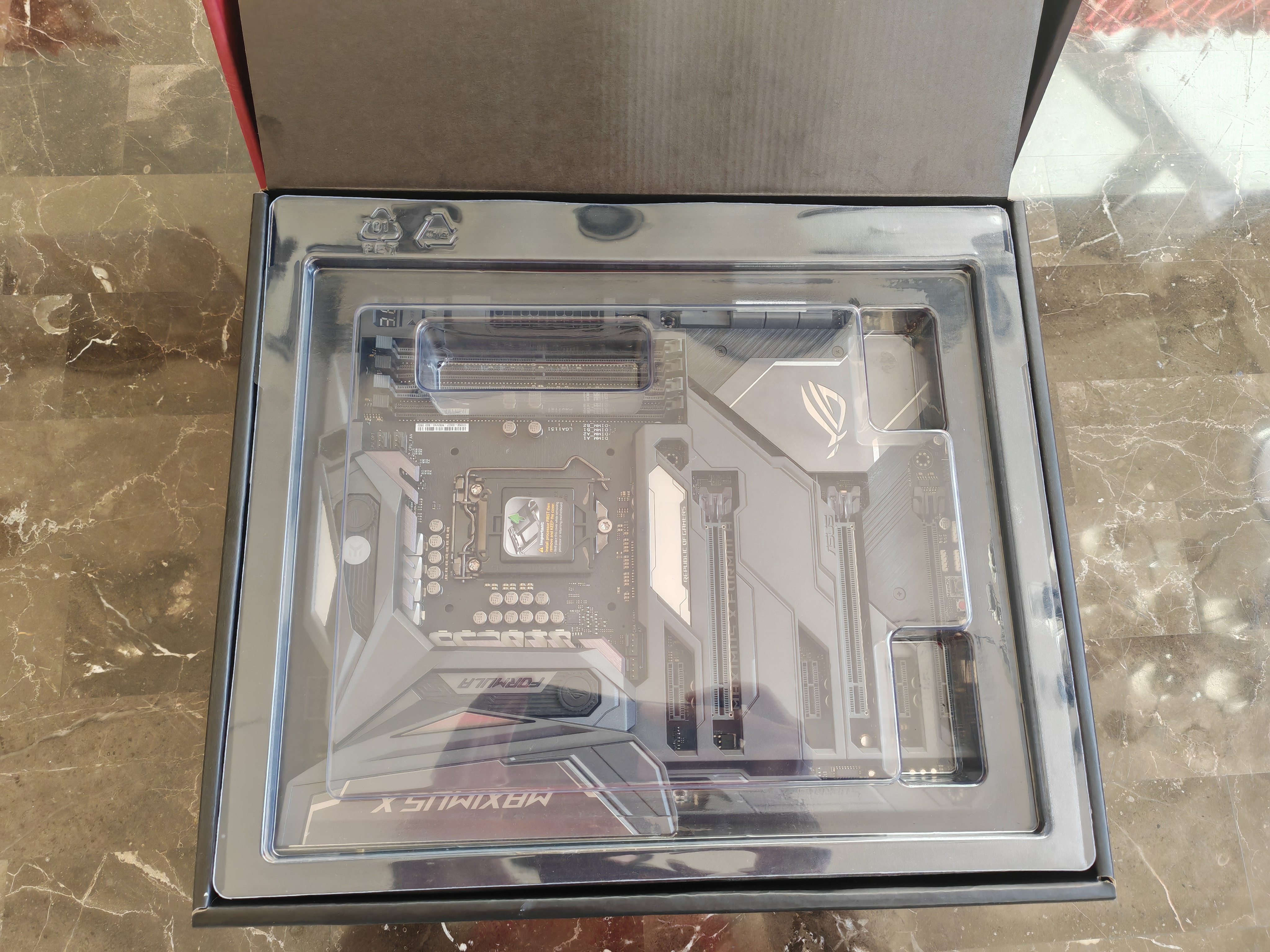 computadoras y laptops - Motherboard Asus Rog maximus x formula  2