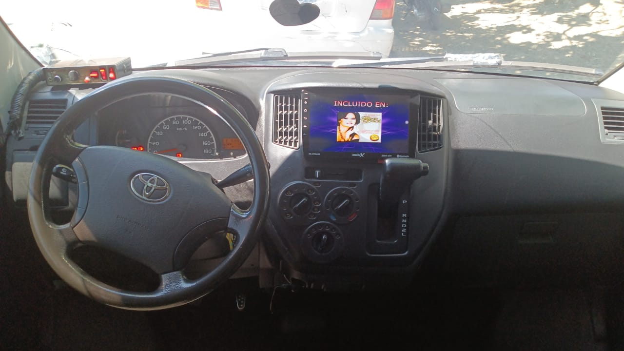 jeepetas y camionetas - Toyota townace 2014 4